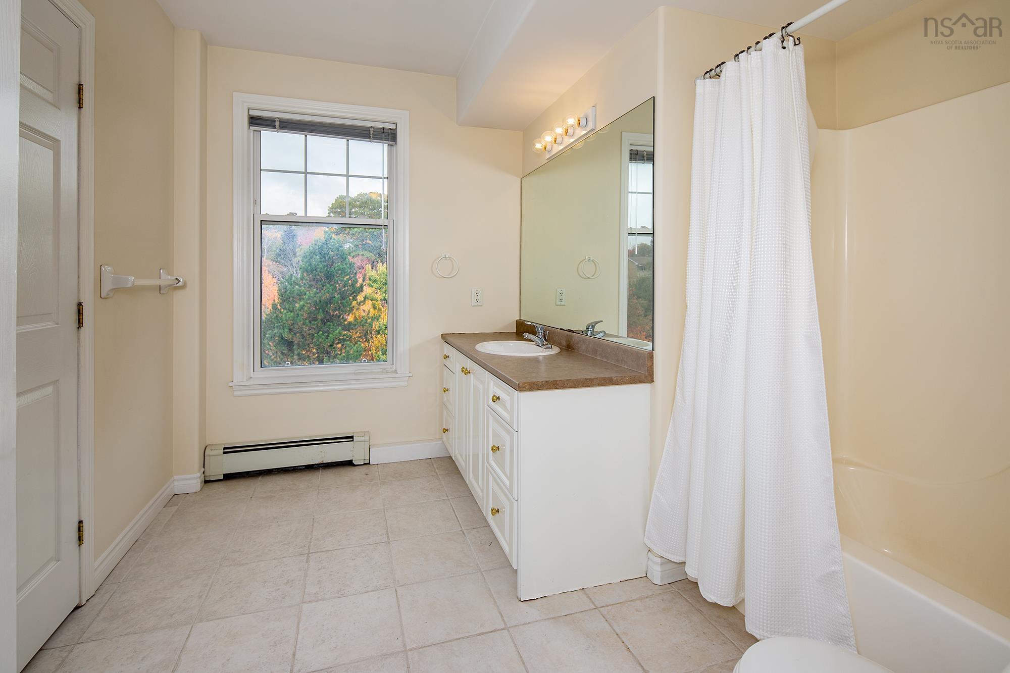 504 50 Waterfront Drive photo #29