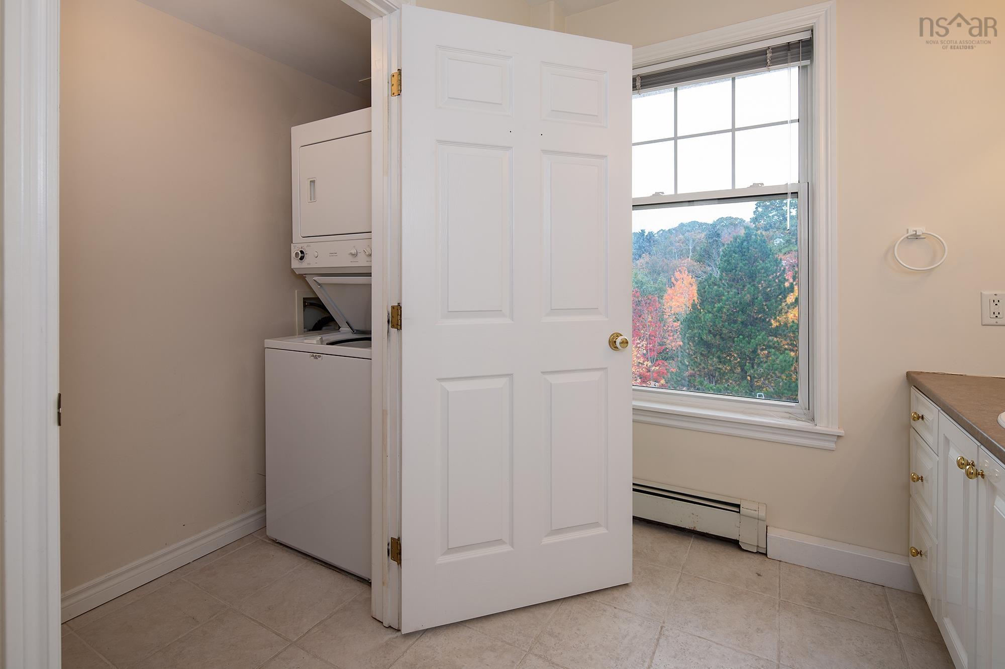 504 50 Waterfront Drive photo #30