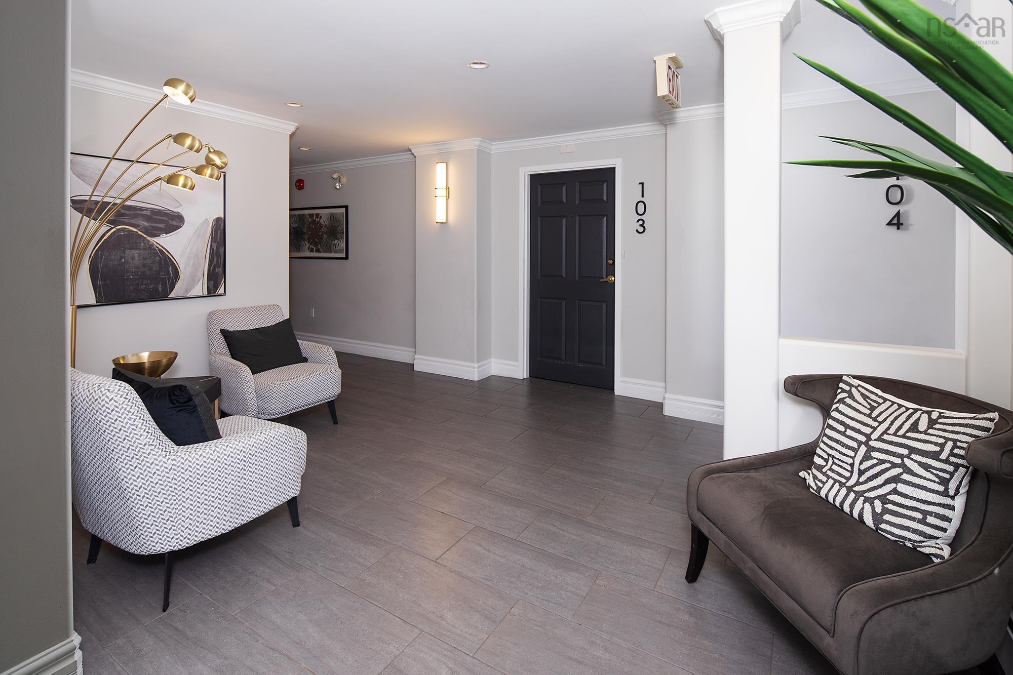 504 50 Waterfront Drive photo #4