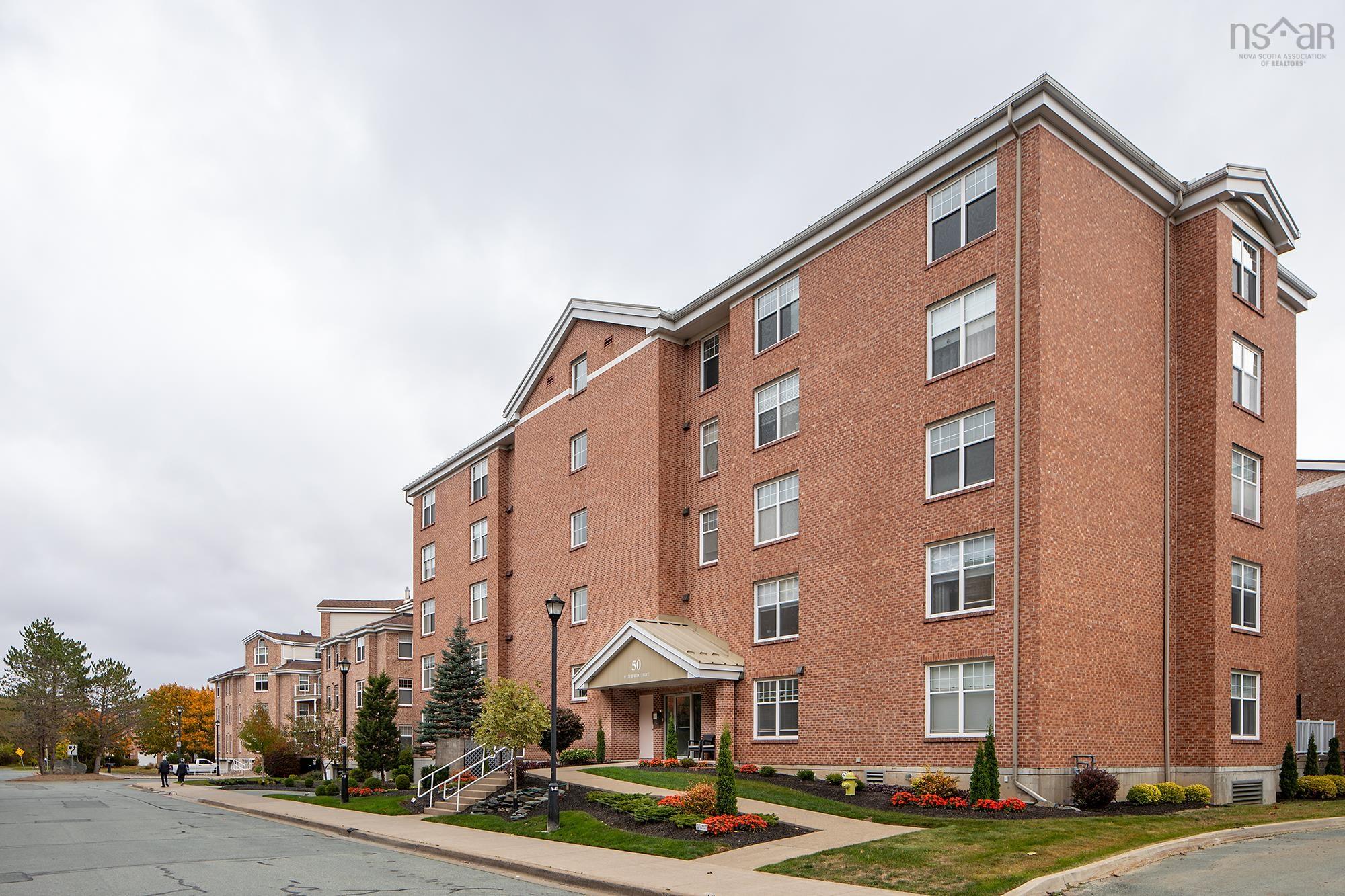 504 50 Waterfront Drive photo #41