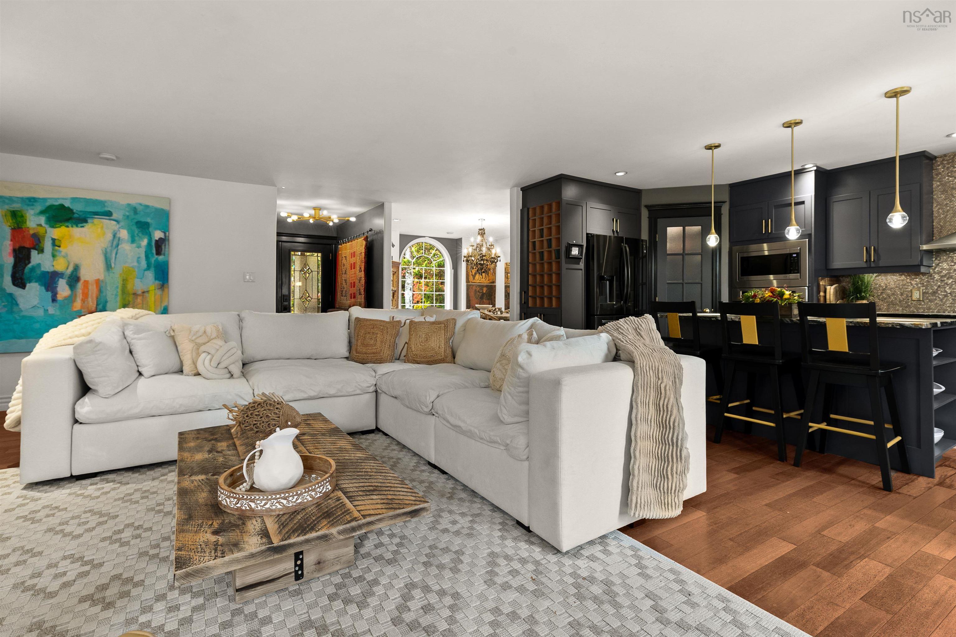 390 Gleneagles Drive photo #12