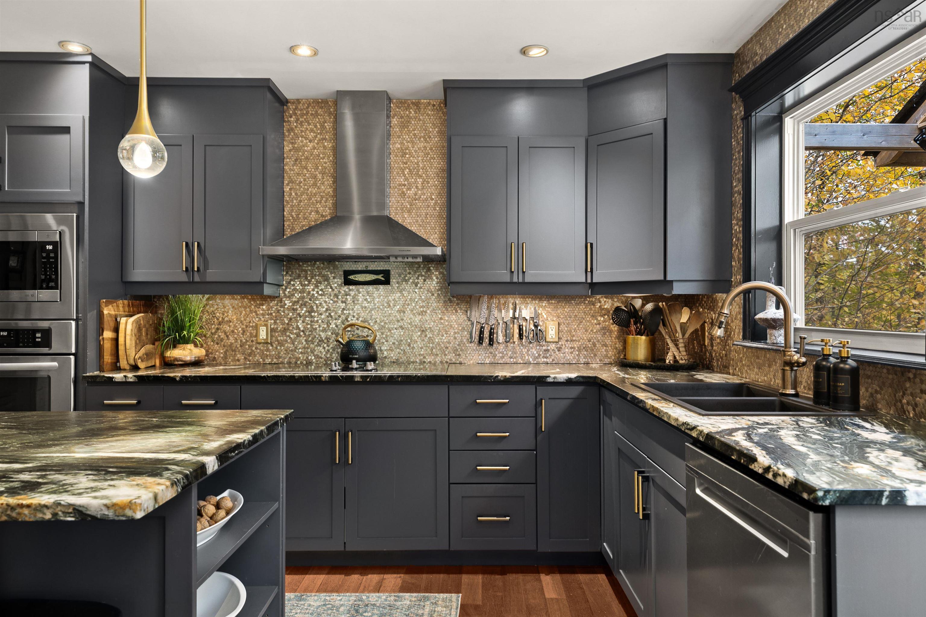 390 Gleneagles Drive photo #15