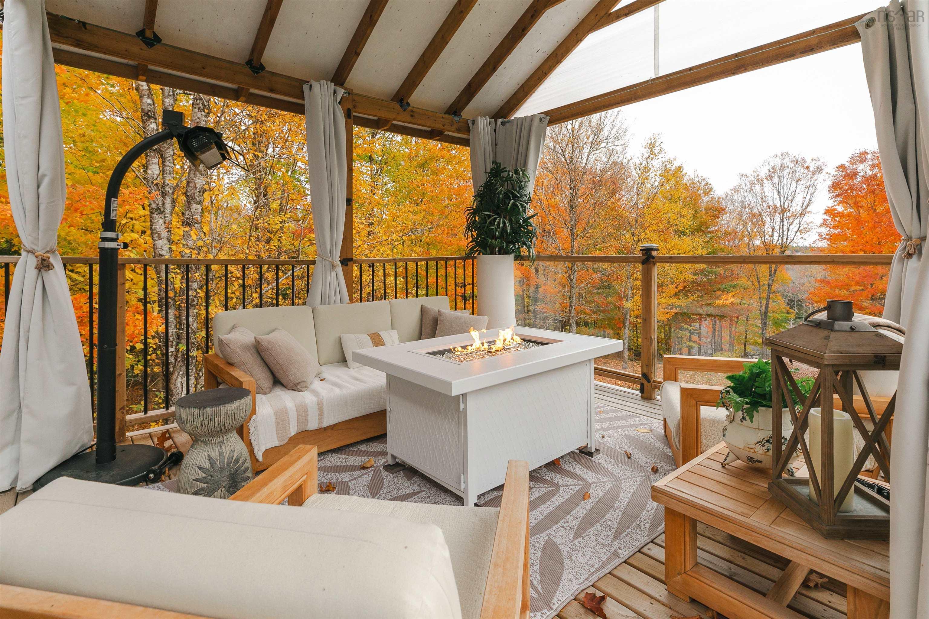 390 Gleneagles Drive photo #21