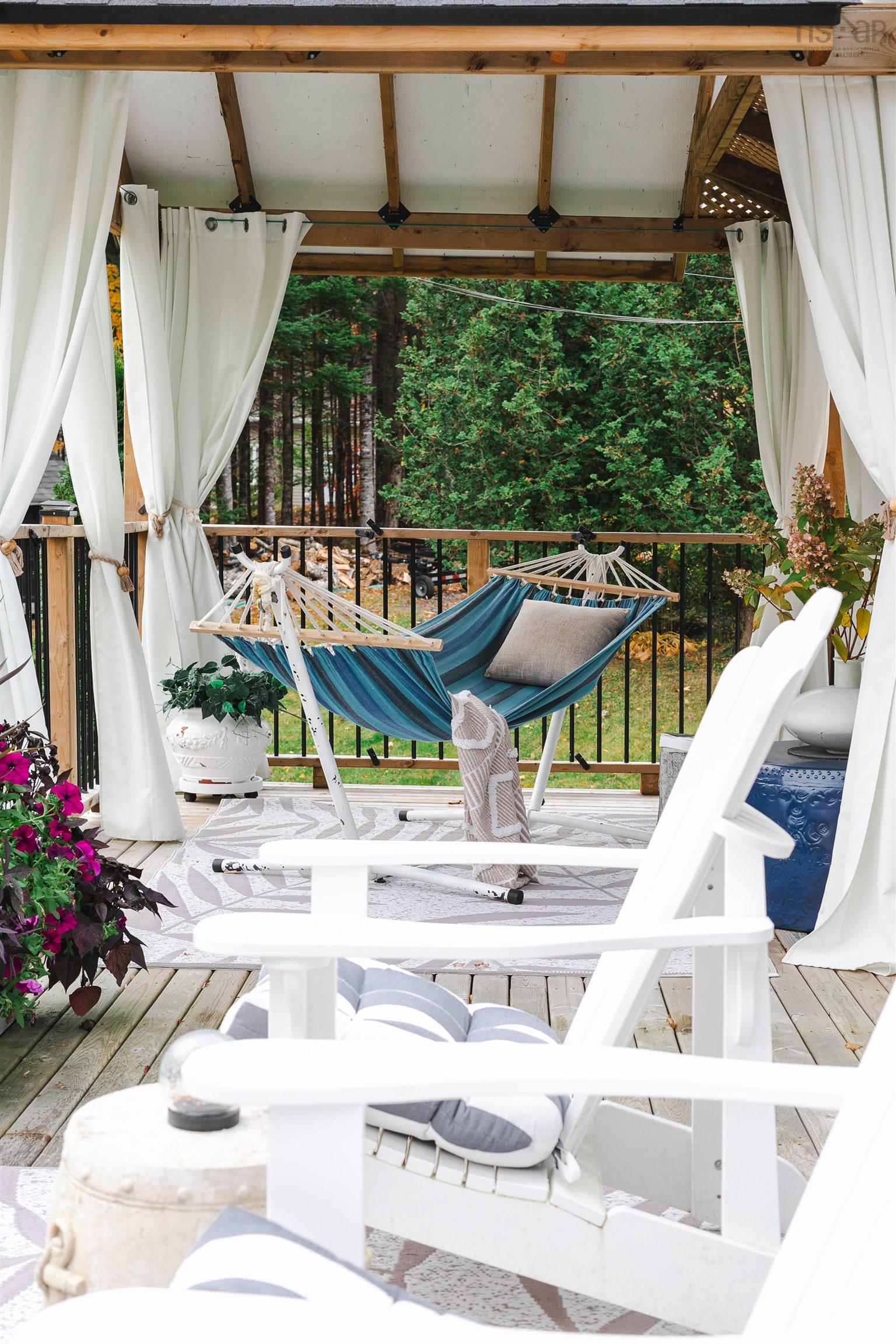 390 Gleneagles Drive photo #24