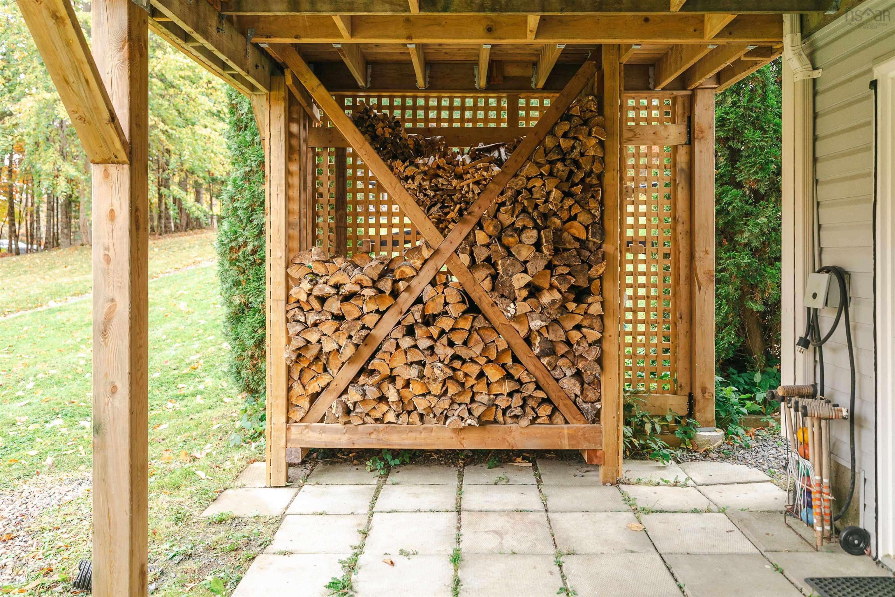 390 Gleneagles Drive photo #43