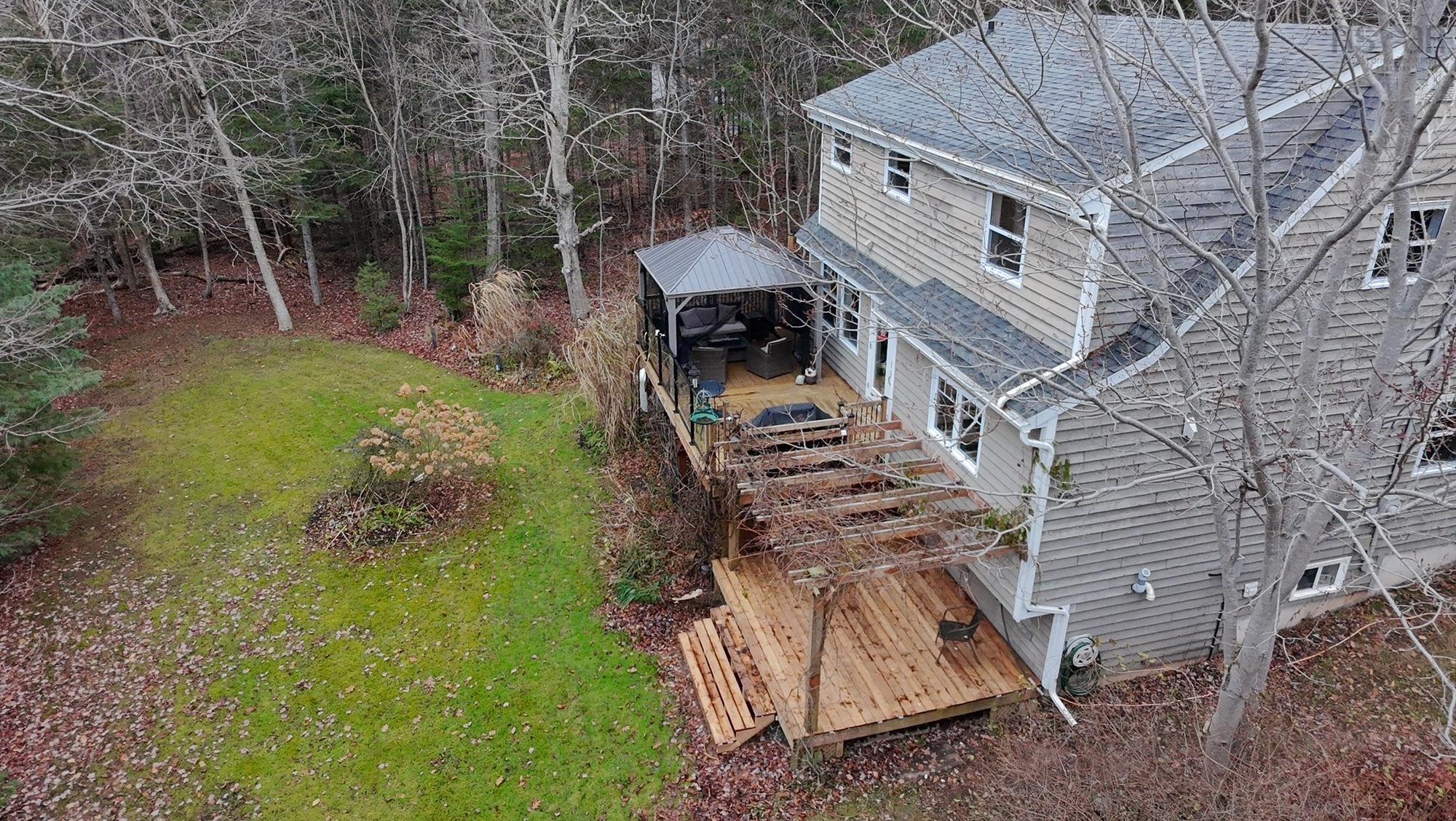 9 Carriage Road photo #43