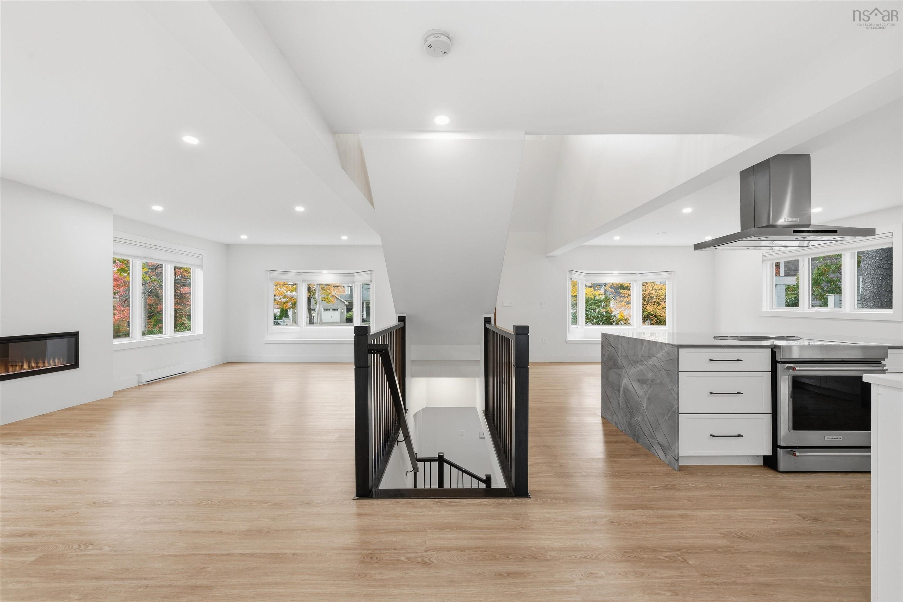 680 Shore Drive photo #13