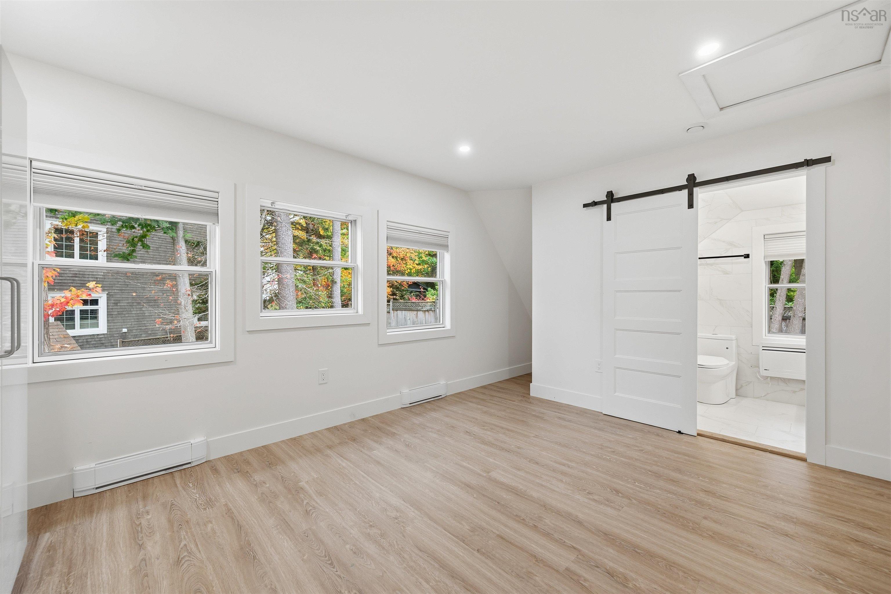 680 Shore Drive photo #19