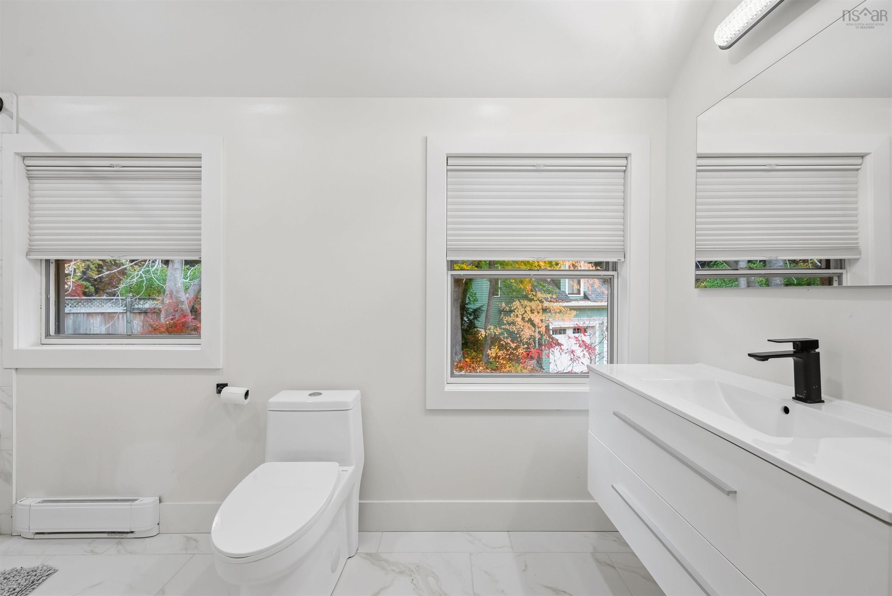 680 Shore Drive photo #23