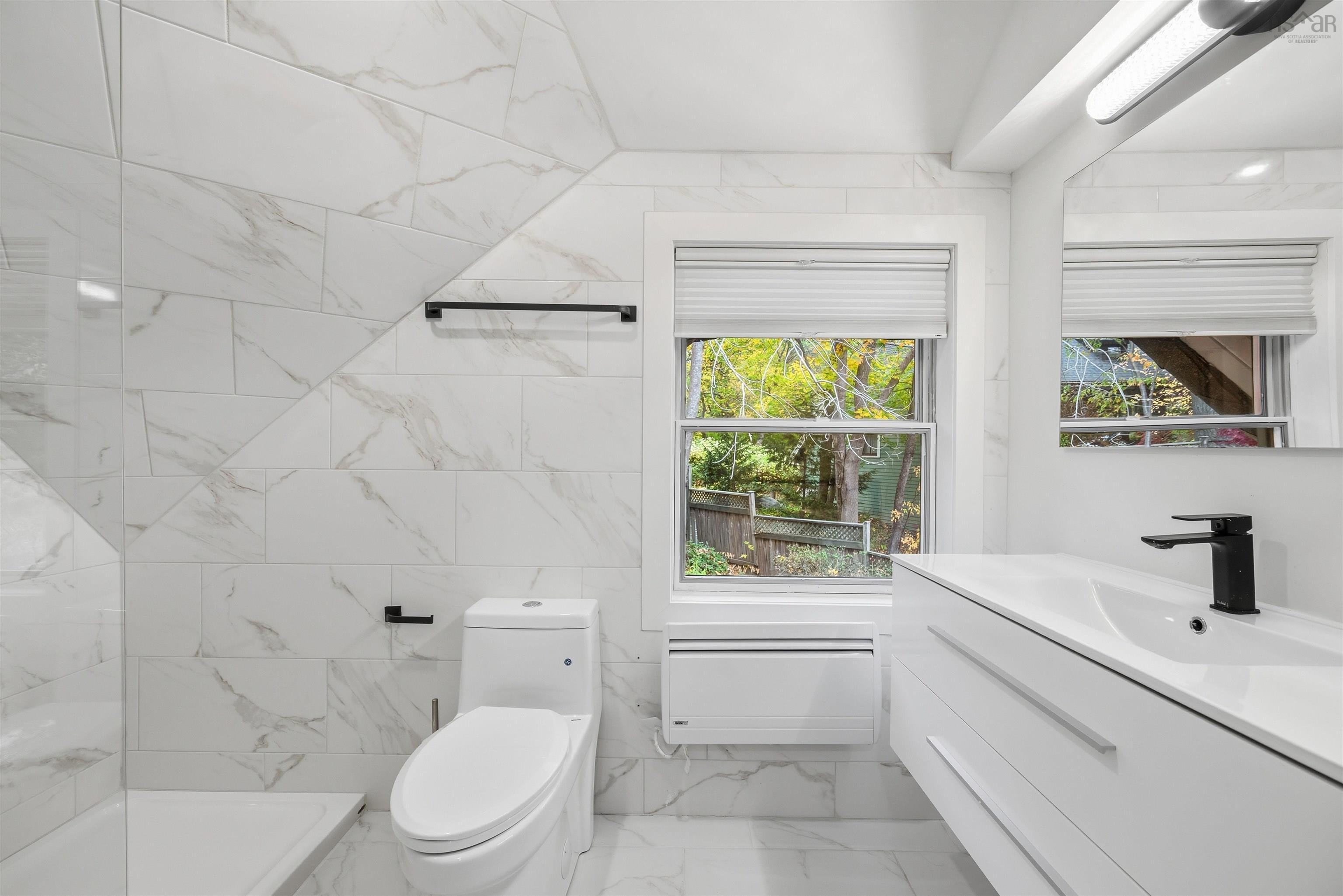 680 Shore Drive photo #26