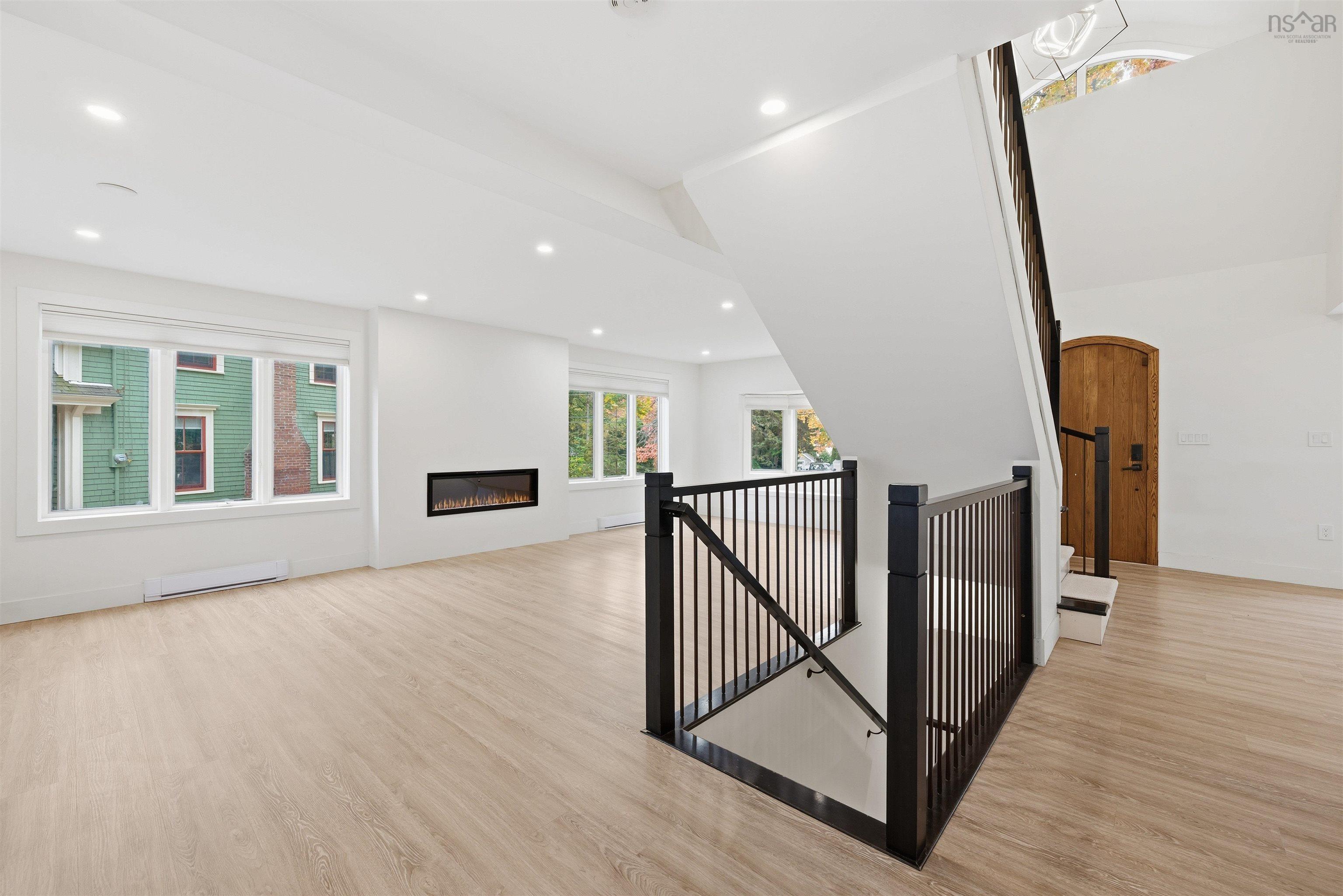 680 Shore Drive photo #28