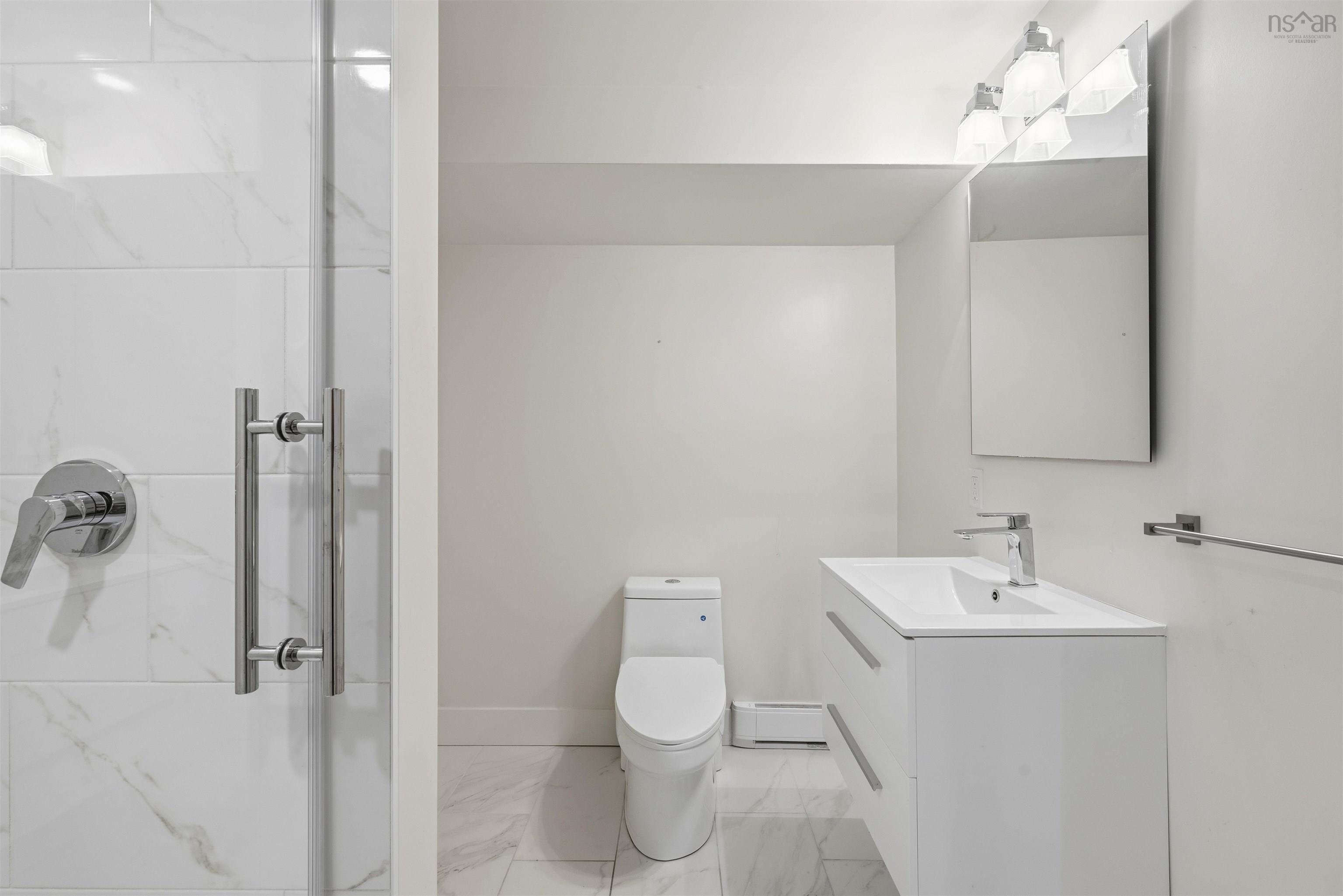 680 Shore Drive photo #33