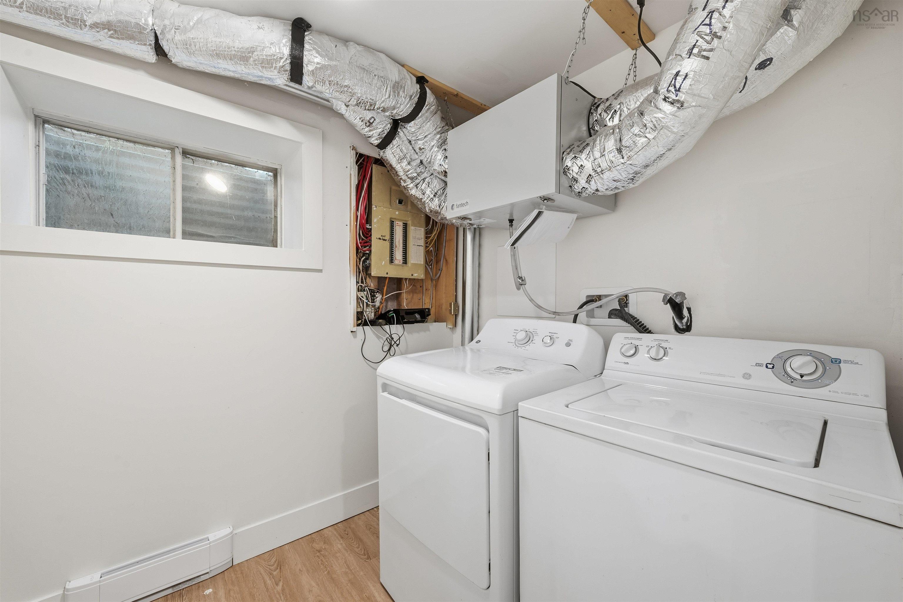 680 Shore Drive photo #35