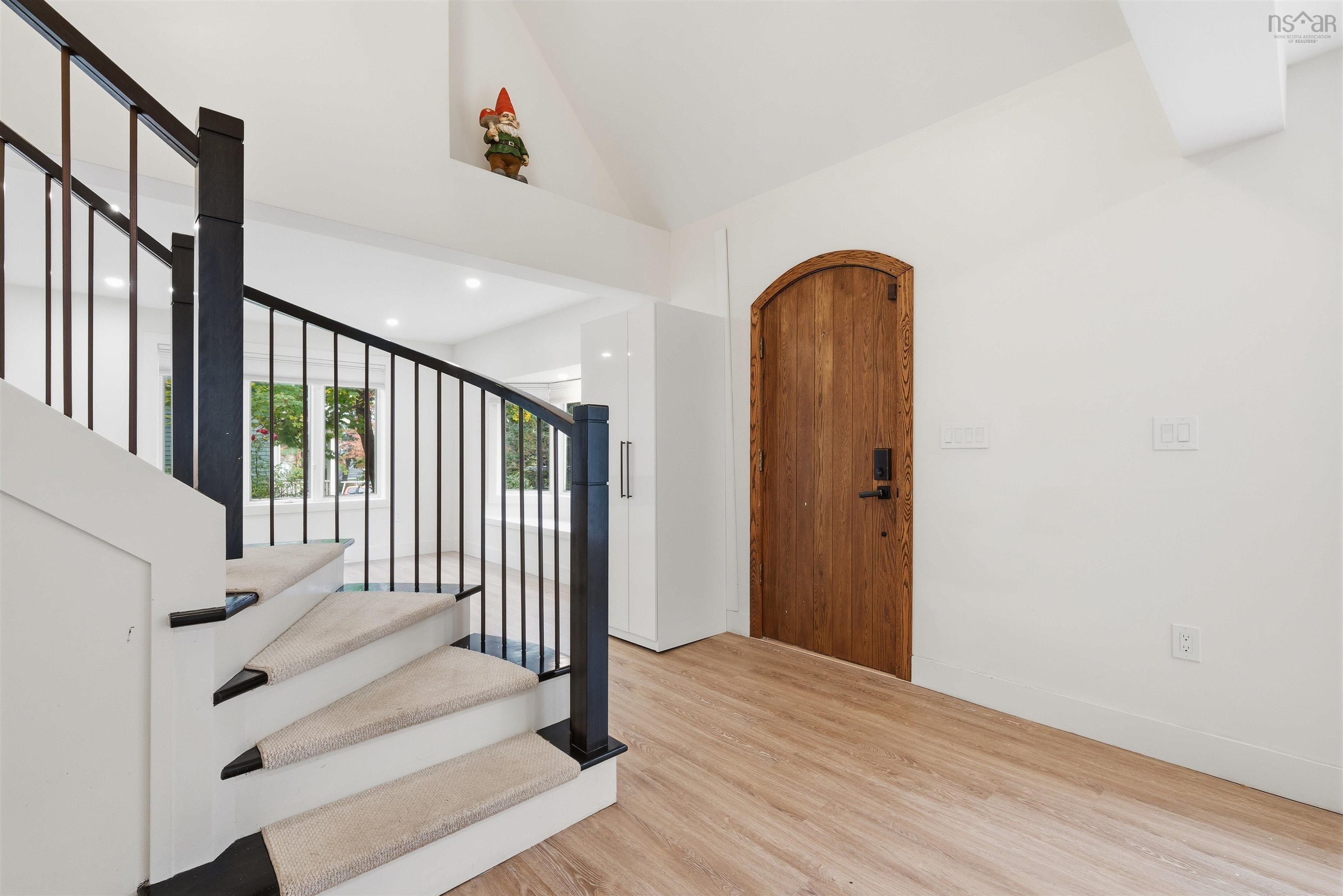 680 Shore Drive photo #5