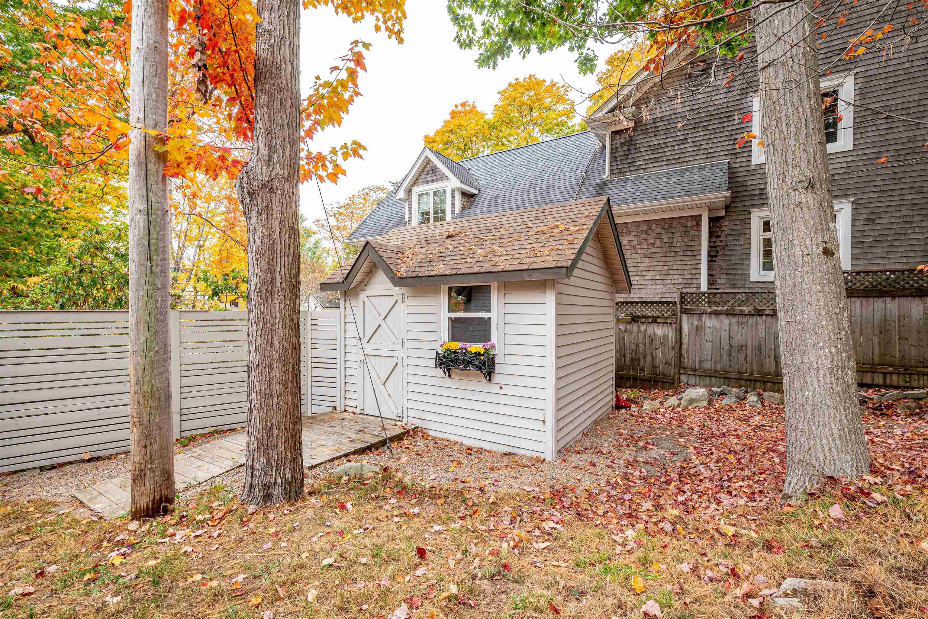 680 Shore Drive photo #44