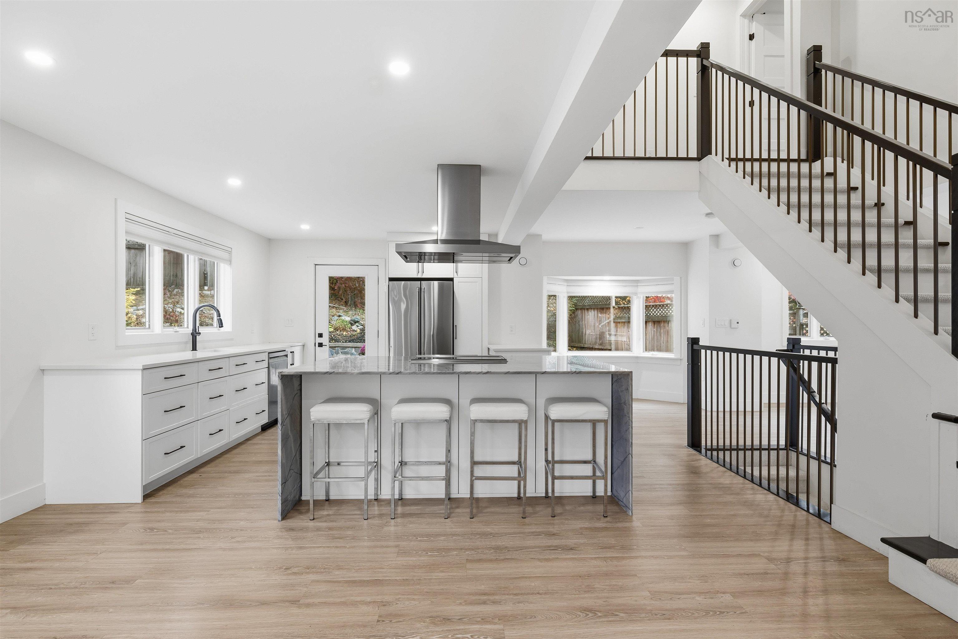 680 Shore Drive photo #7