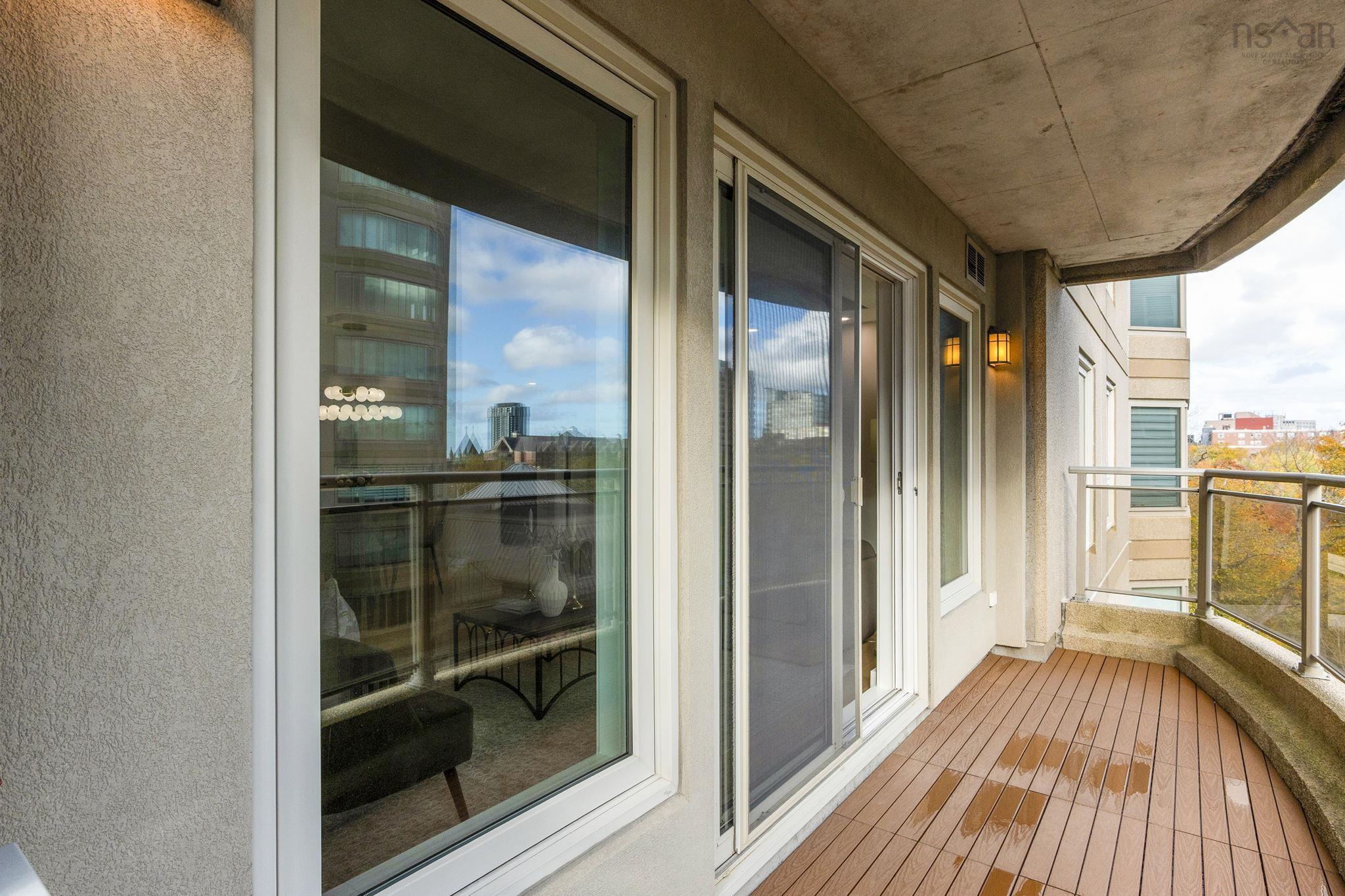 604 1540 Summer Street photo #37