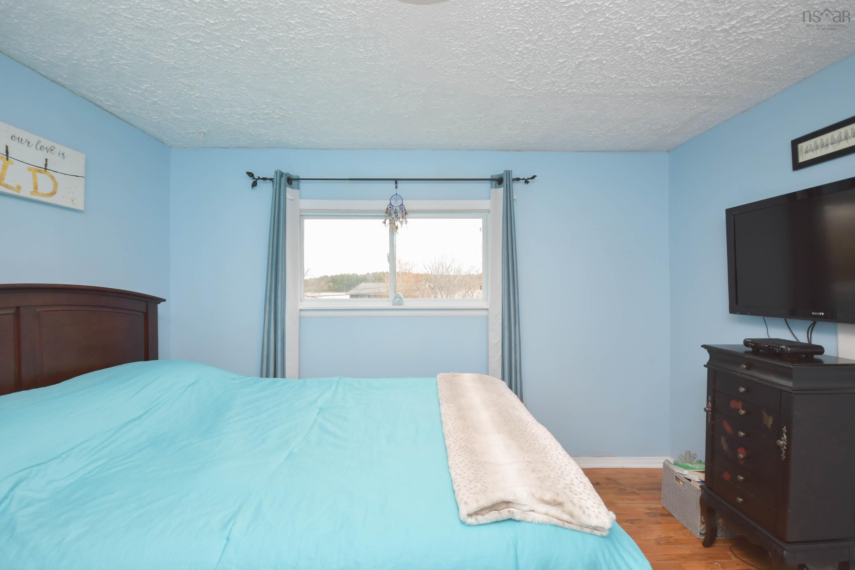 180 Lakeview Avenue photo #21