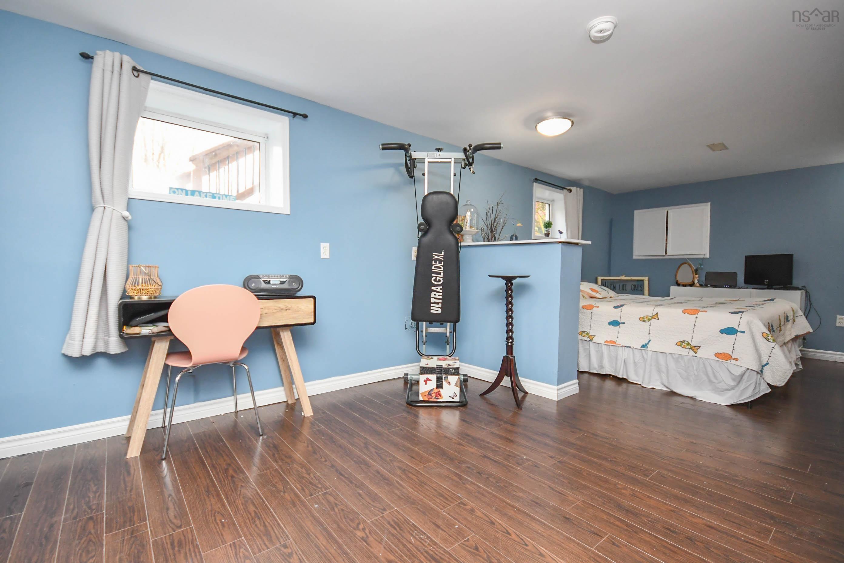 180 Lakeview Avenue photo #29