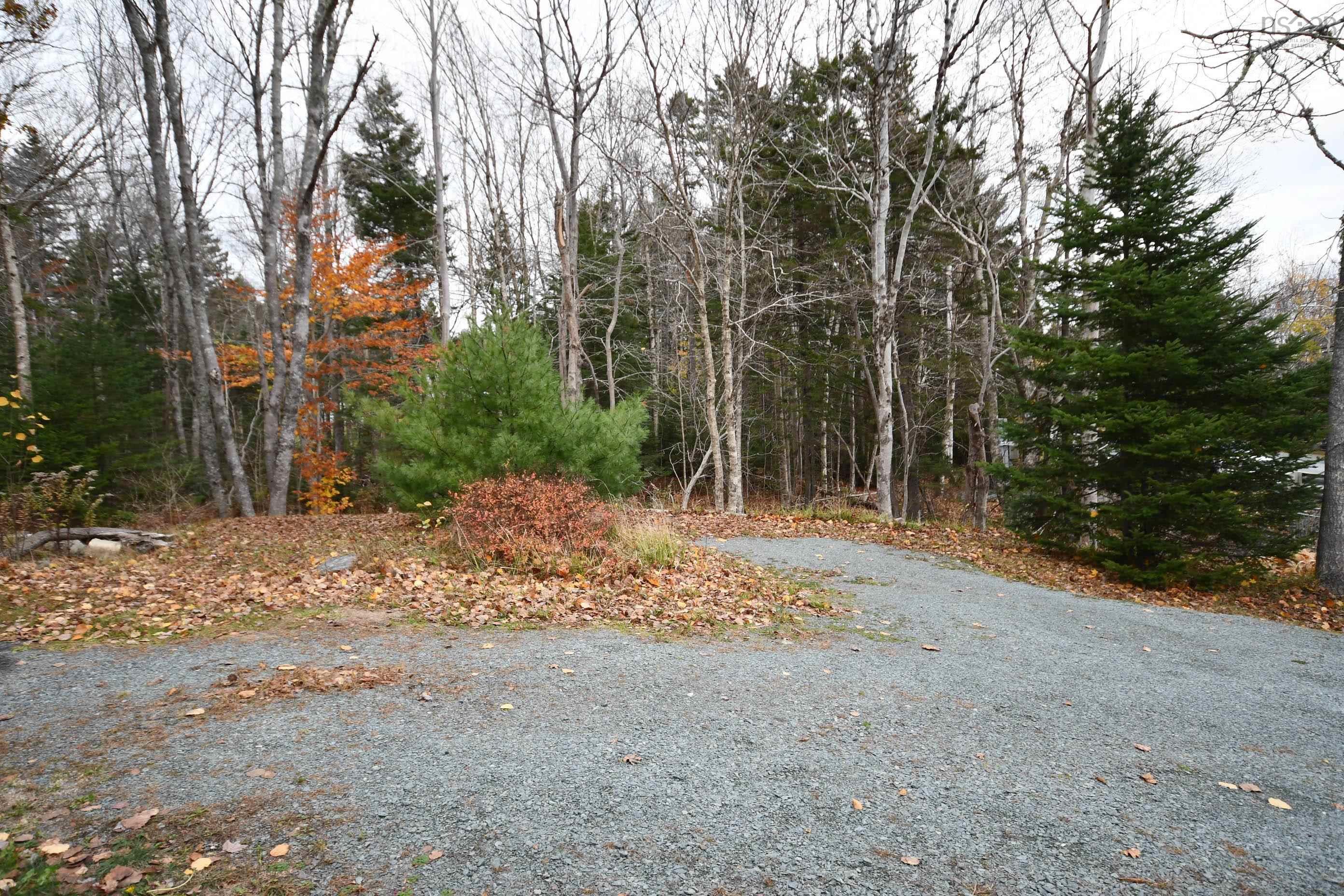 180 Lakeview Avenue photo #39