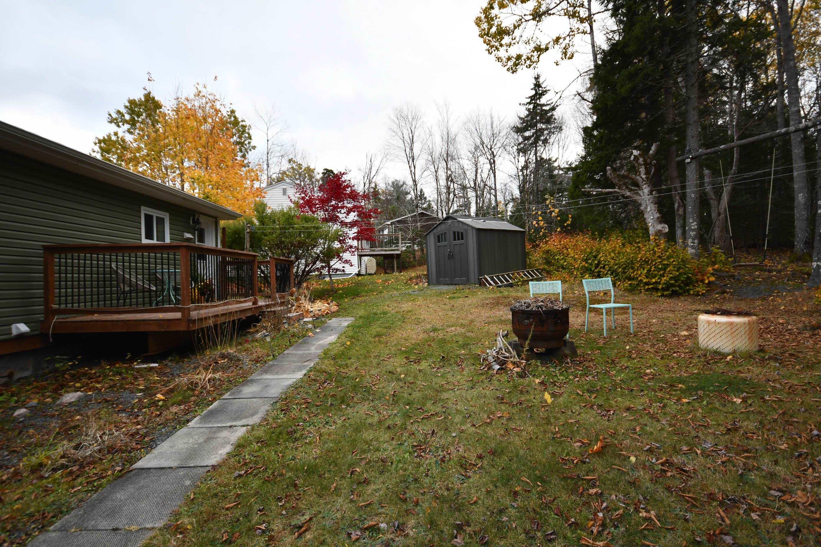 180 Lakeview Avenue photo #43