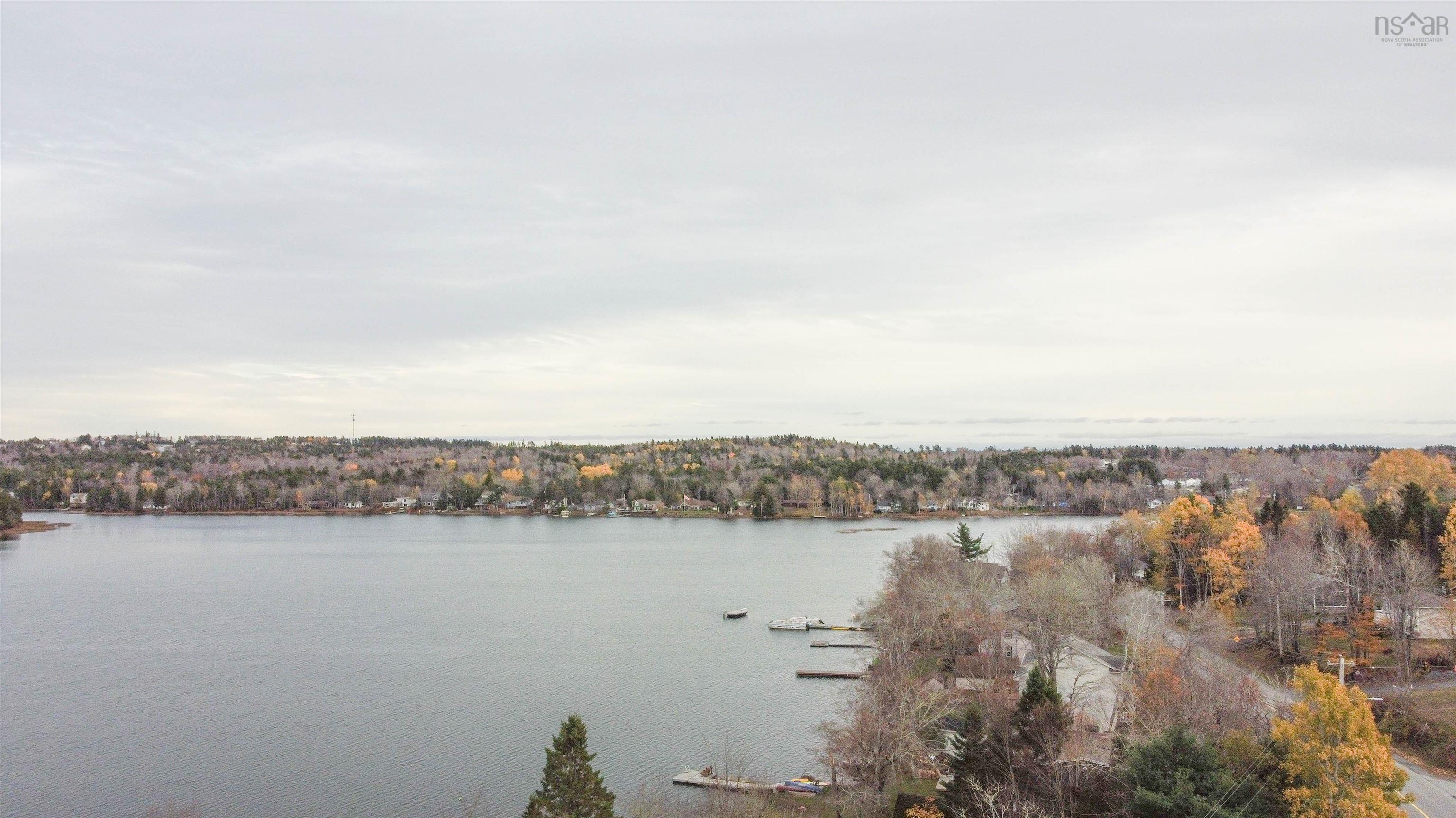 180 Lakeview Avenue photo #48