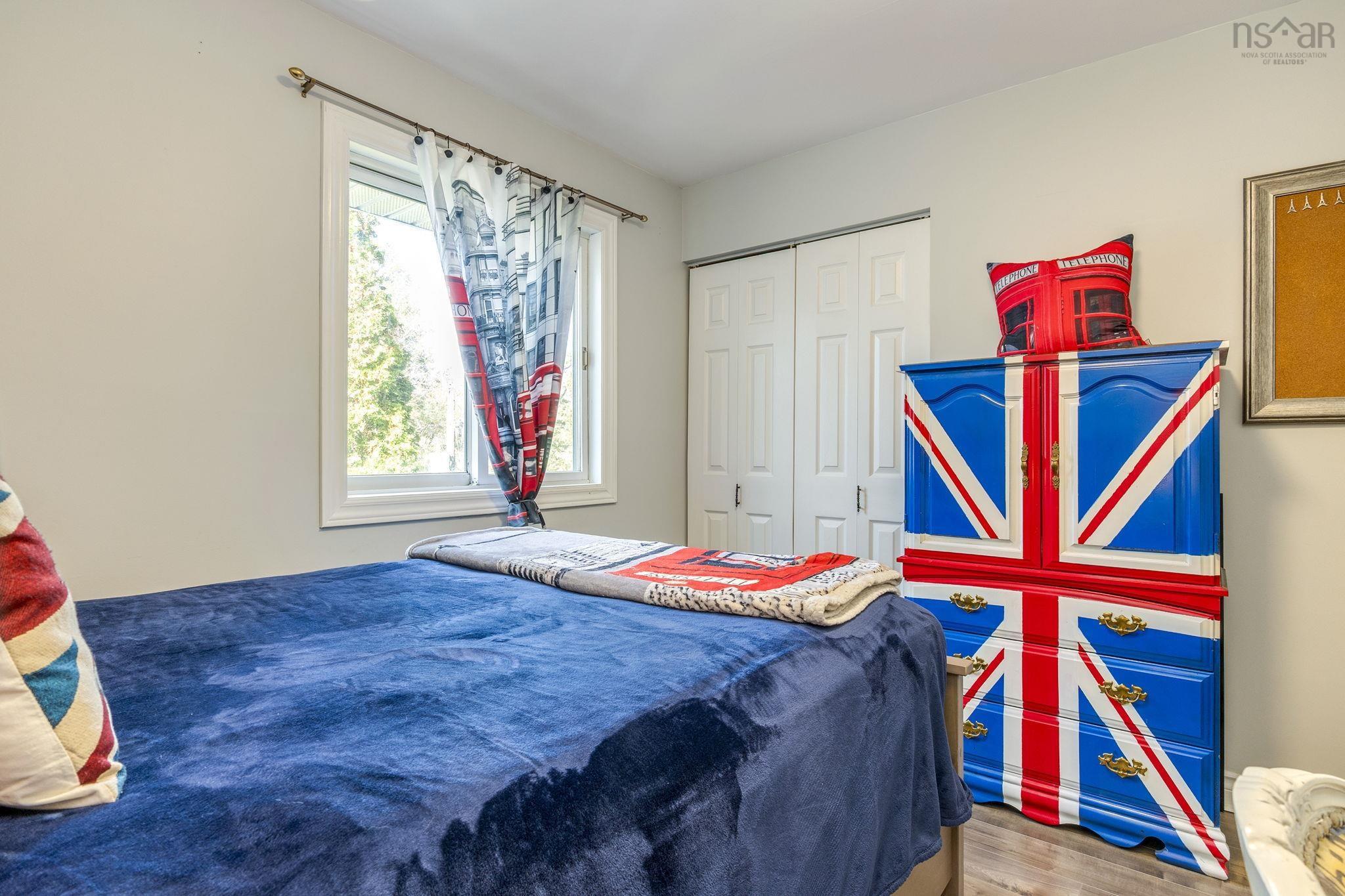 7 Lake Charles Drive photo #32