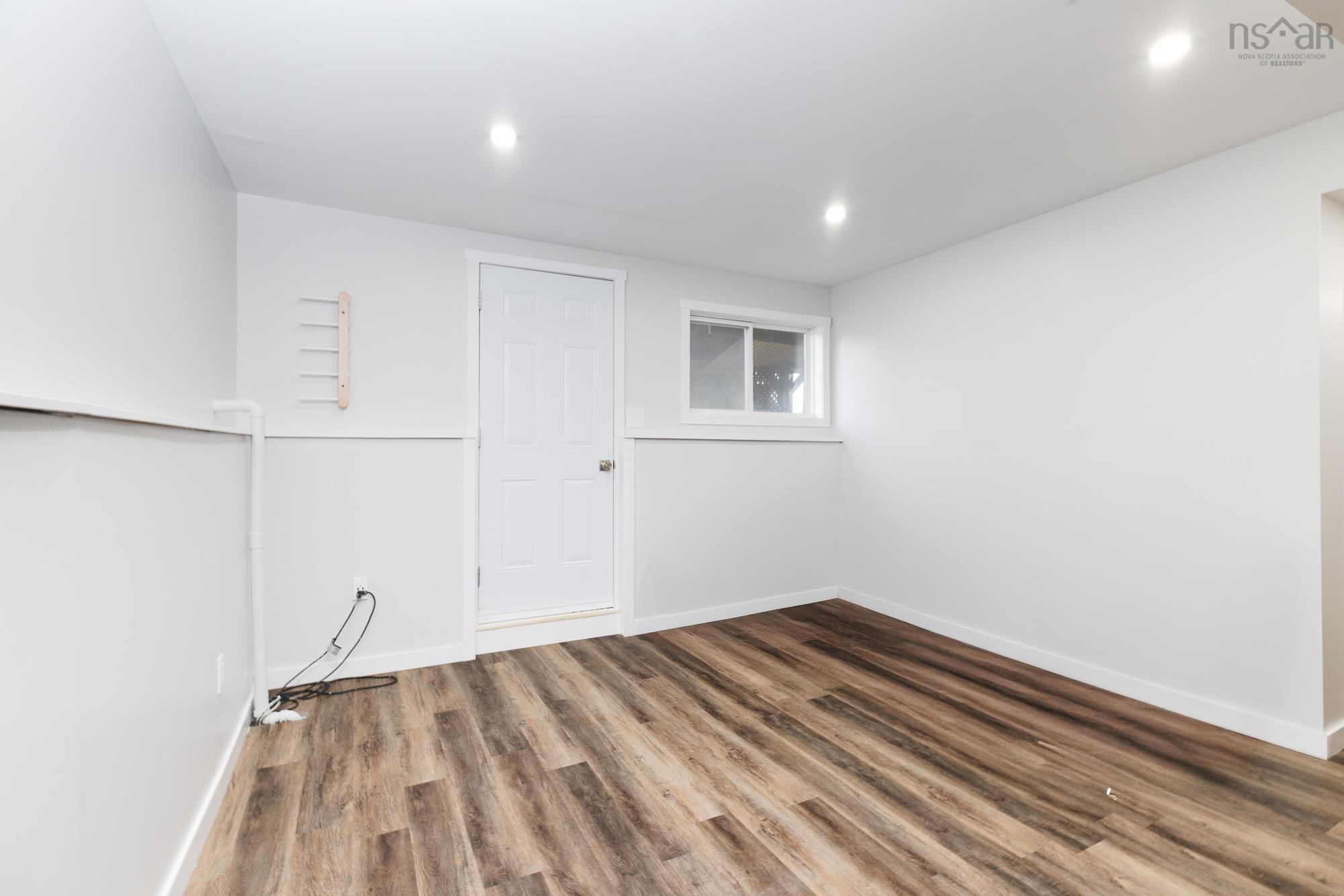 93 Wexford Road photo #46