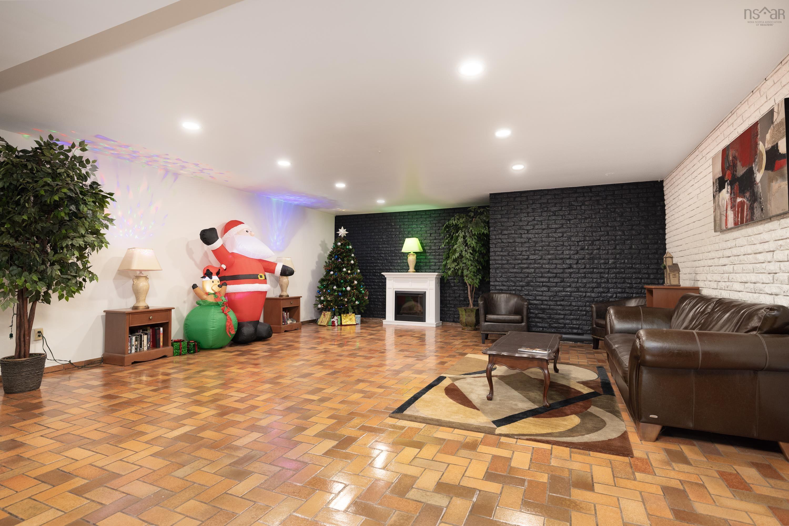 111 7 Jamieson Street photo #24