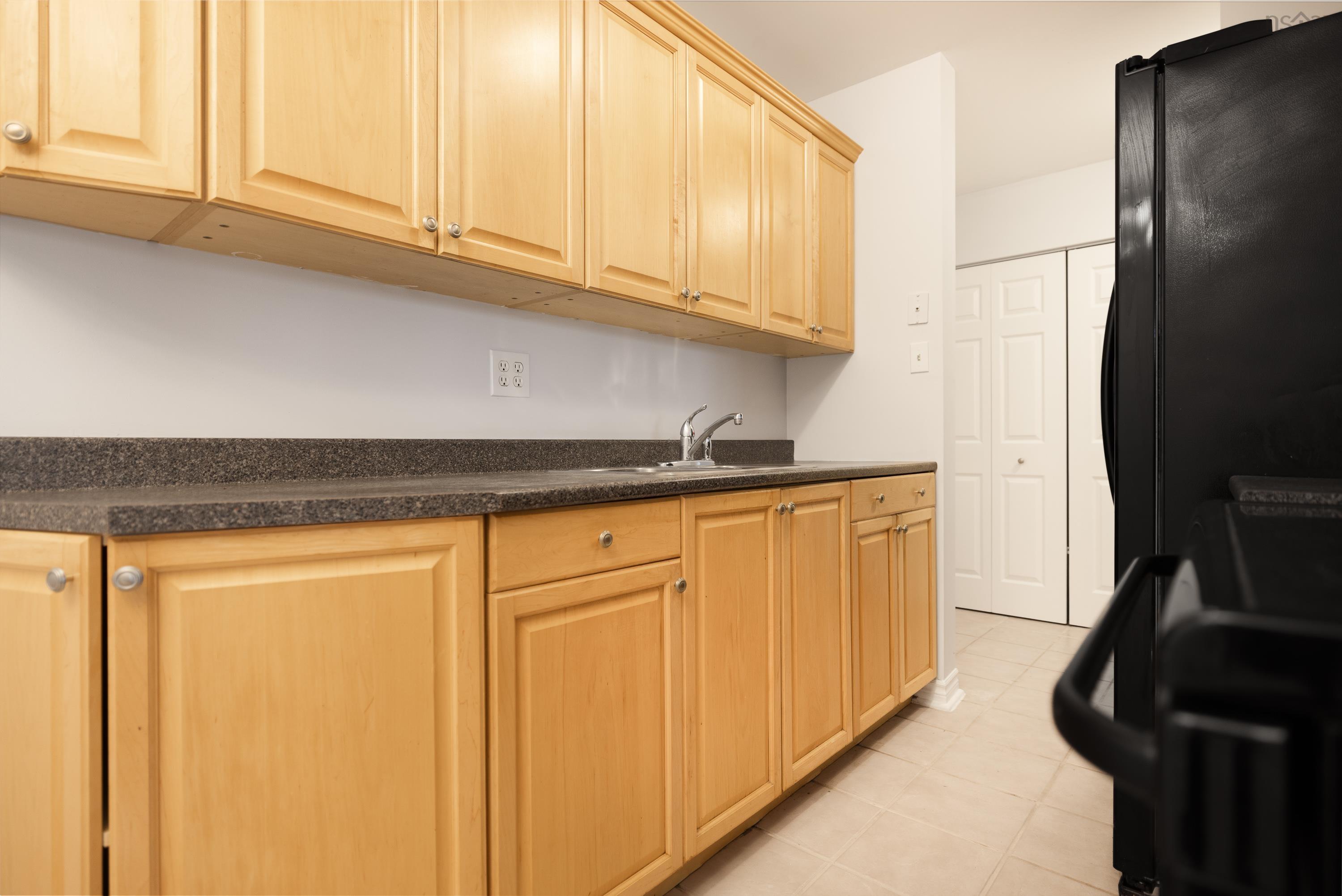 111 7 Jamieson Street photo #10