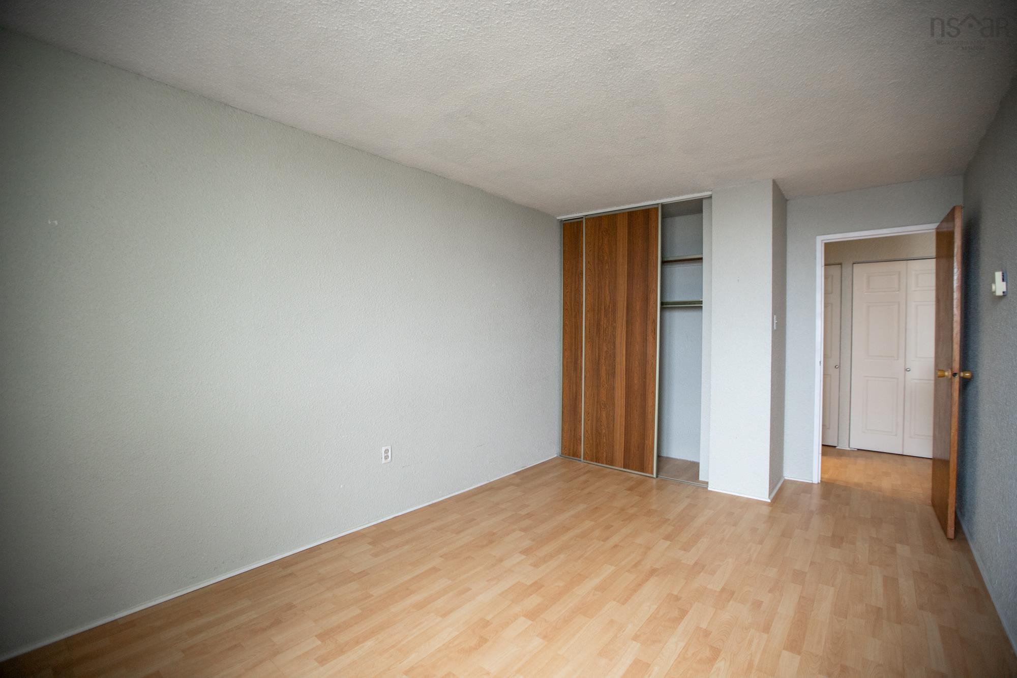 1107 5572 North Ridge Road photo #6