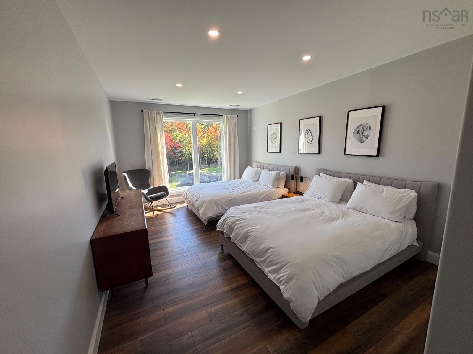 54 Craig Drive photo #16