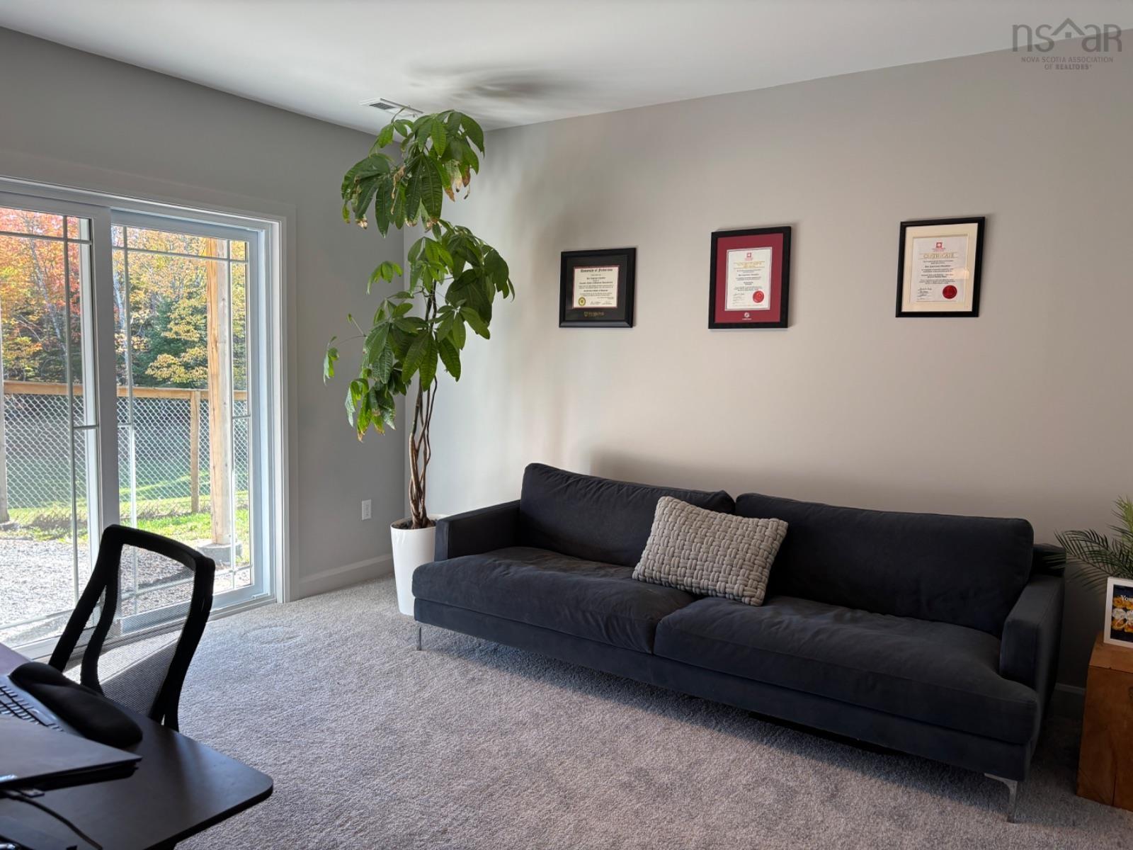 54 Craig Drive photo #18