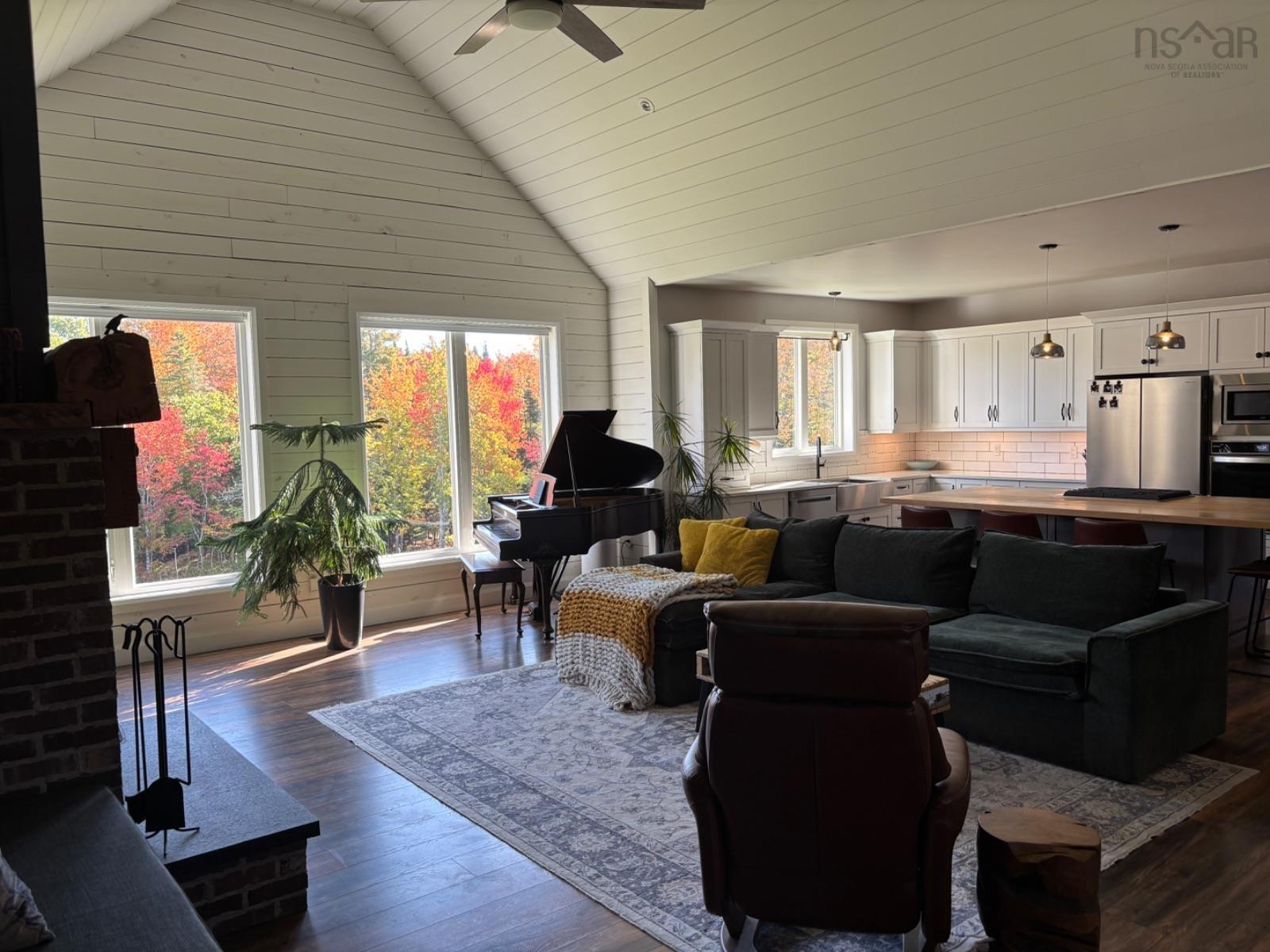 54 Craig Drive photo #7