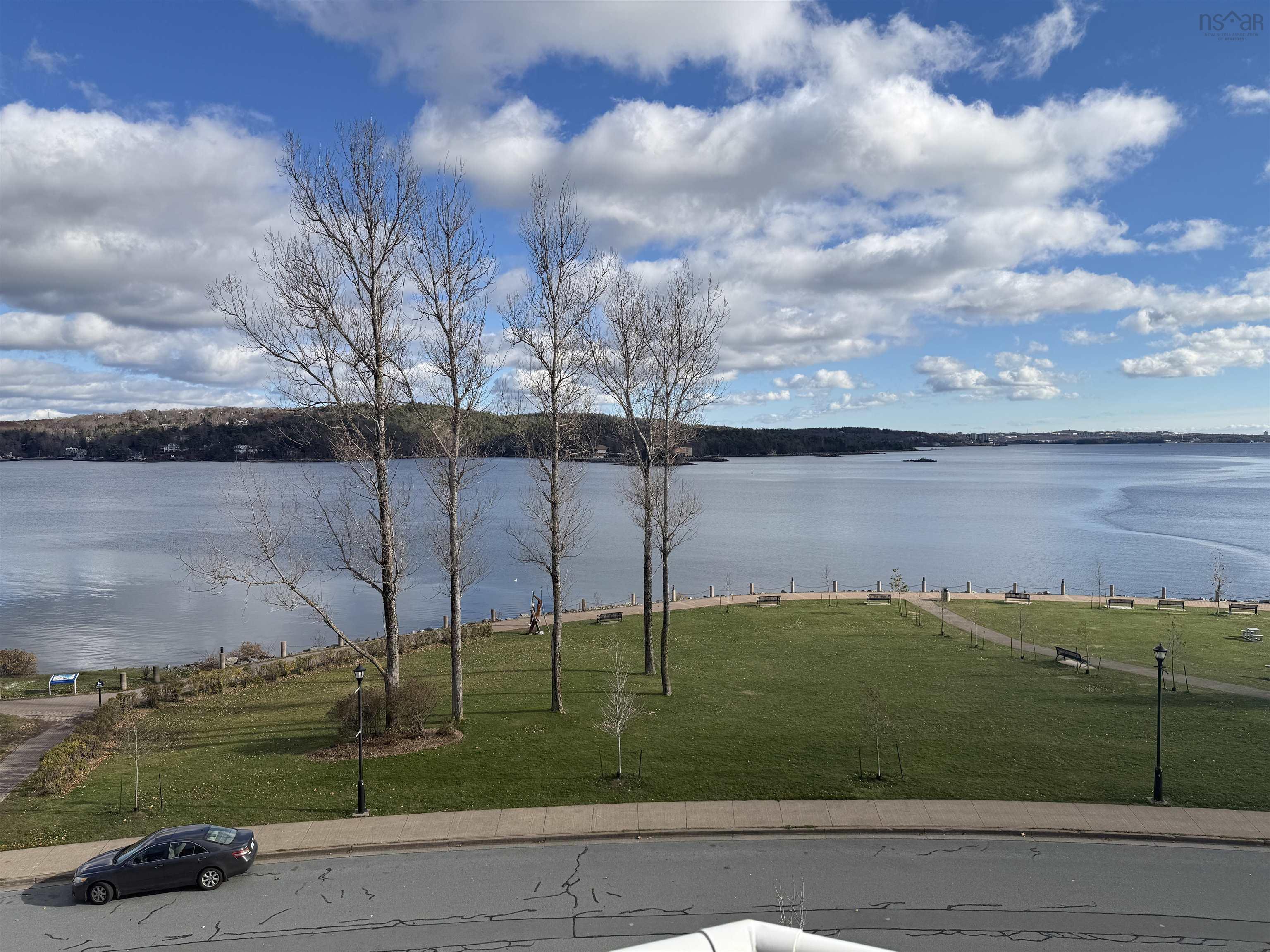 404 99 Waterfront Drive photo #3