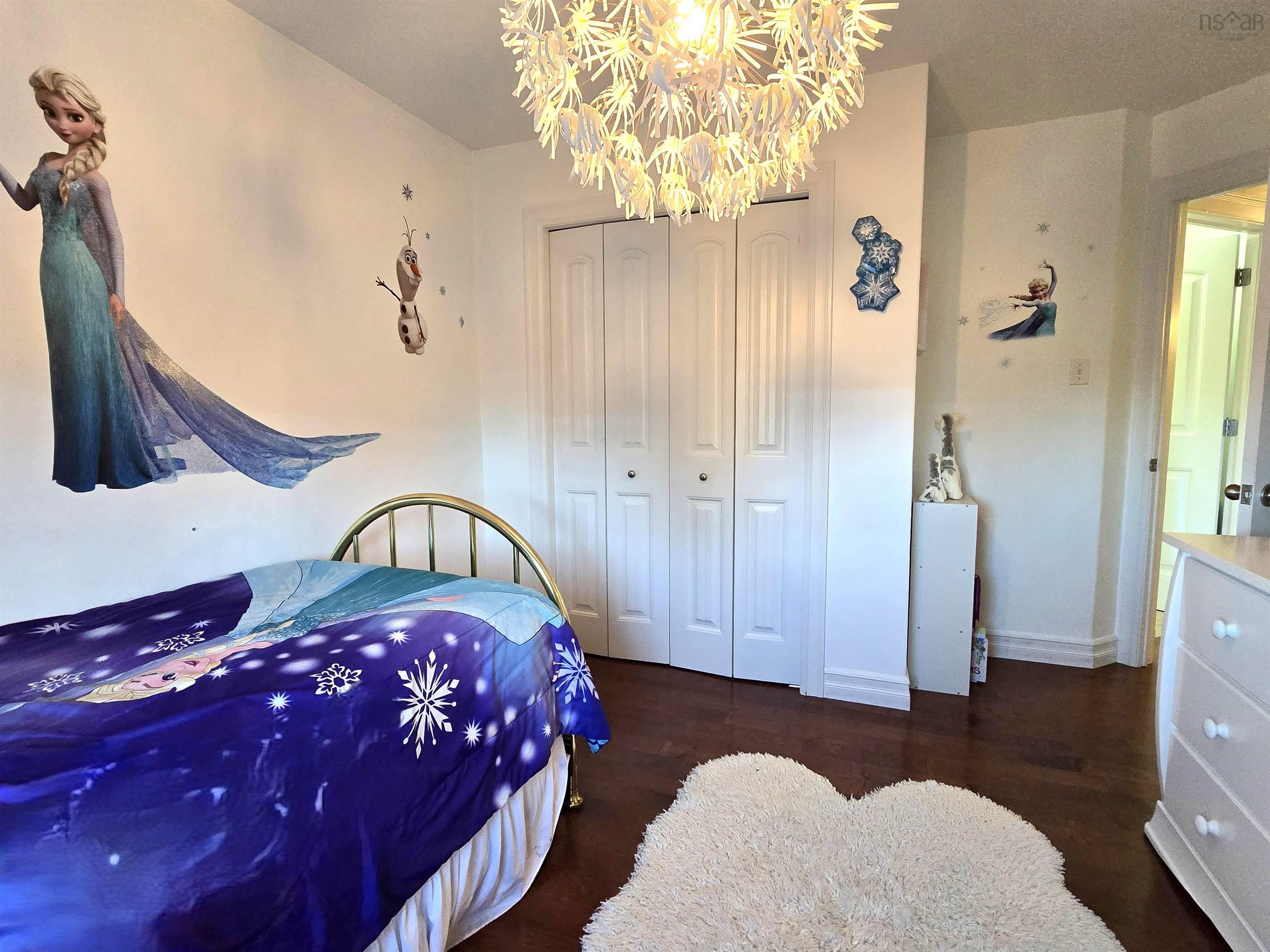 52 Viridian Drive photo #19