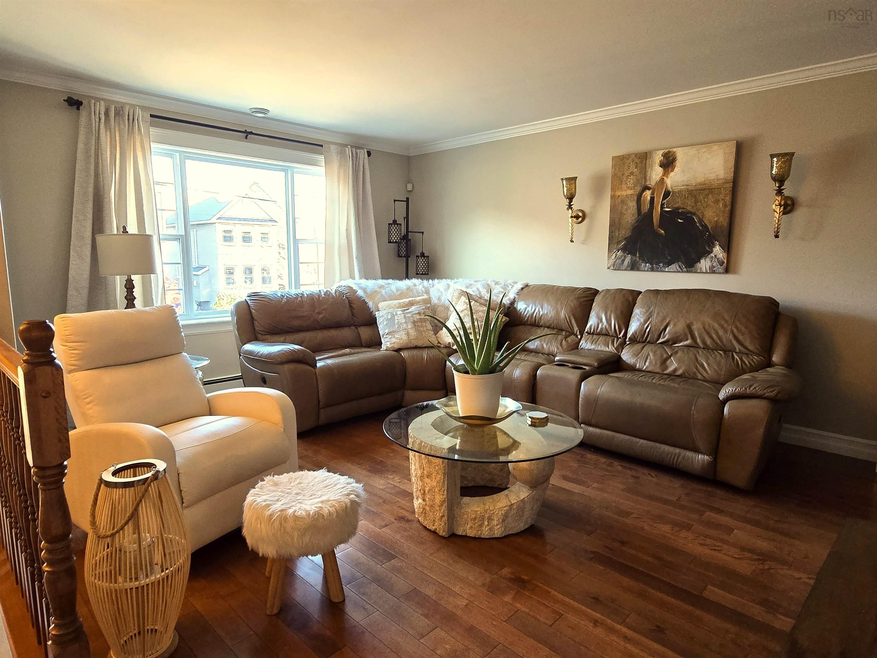 52 Viridian Drive photo #3