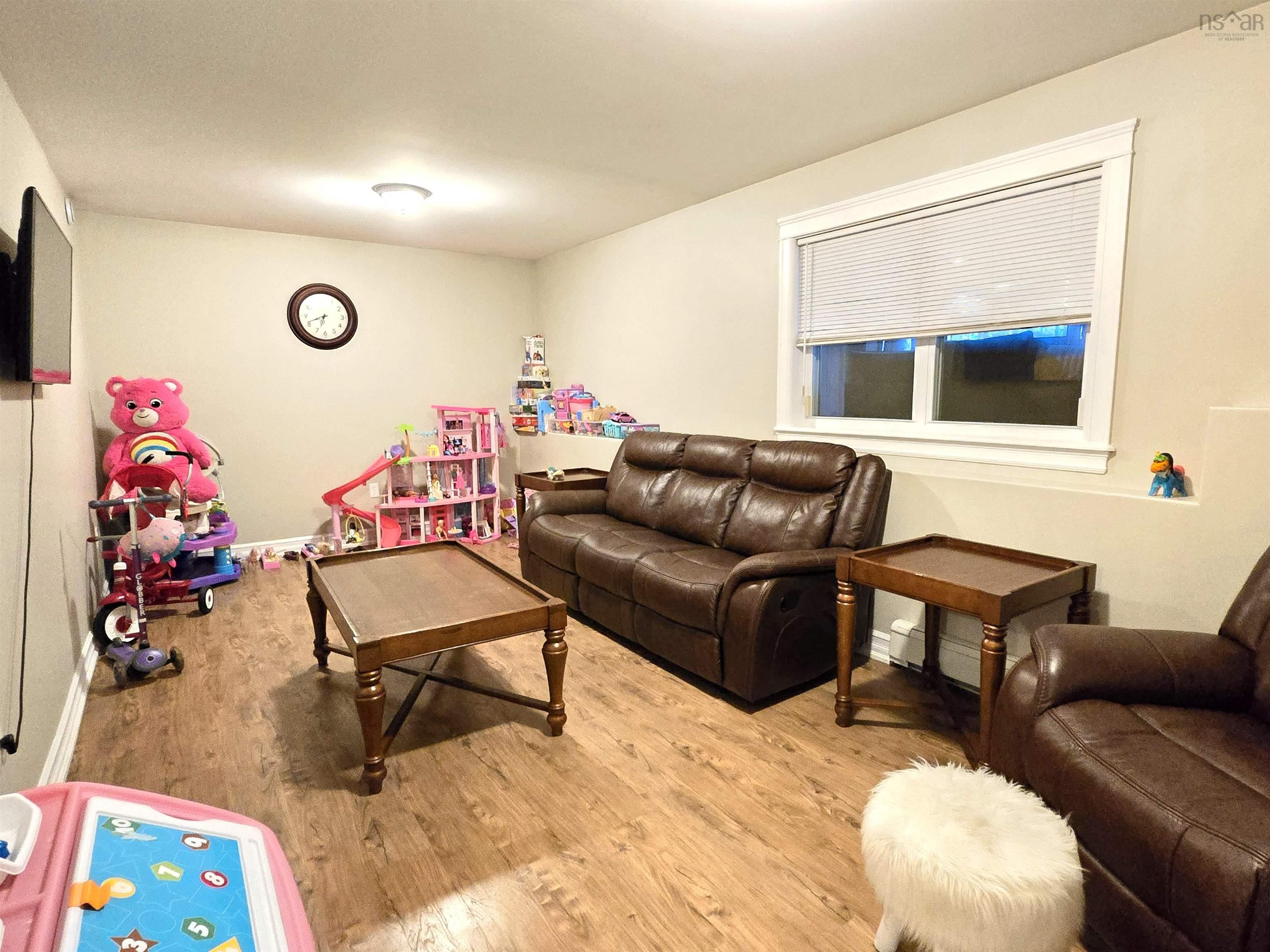 52 Viridian Drive photo #25