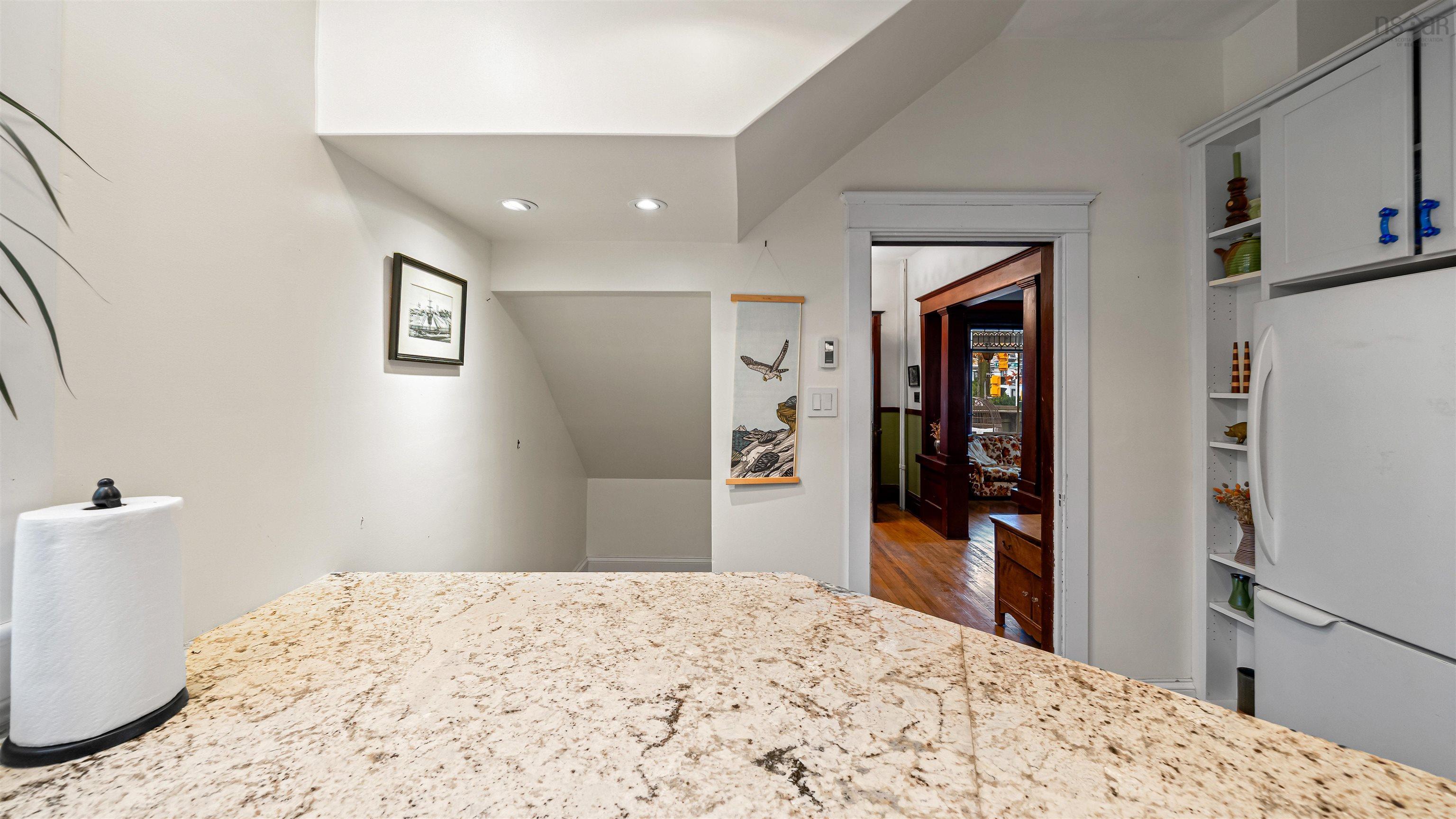 132 Prince Albert Road photo #8