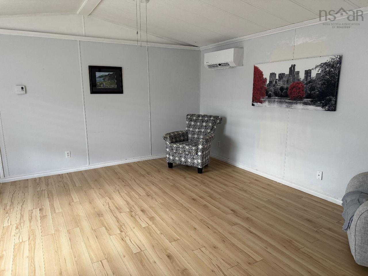 29 Joshua Street photo #11