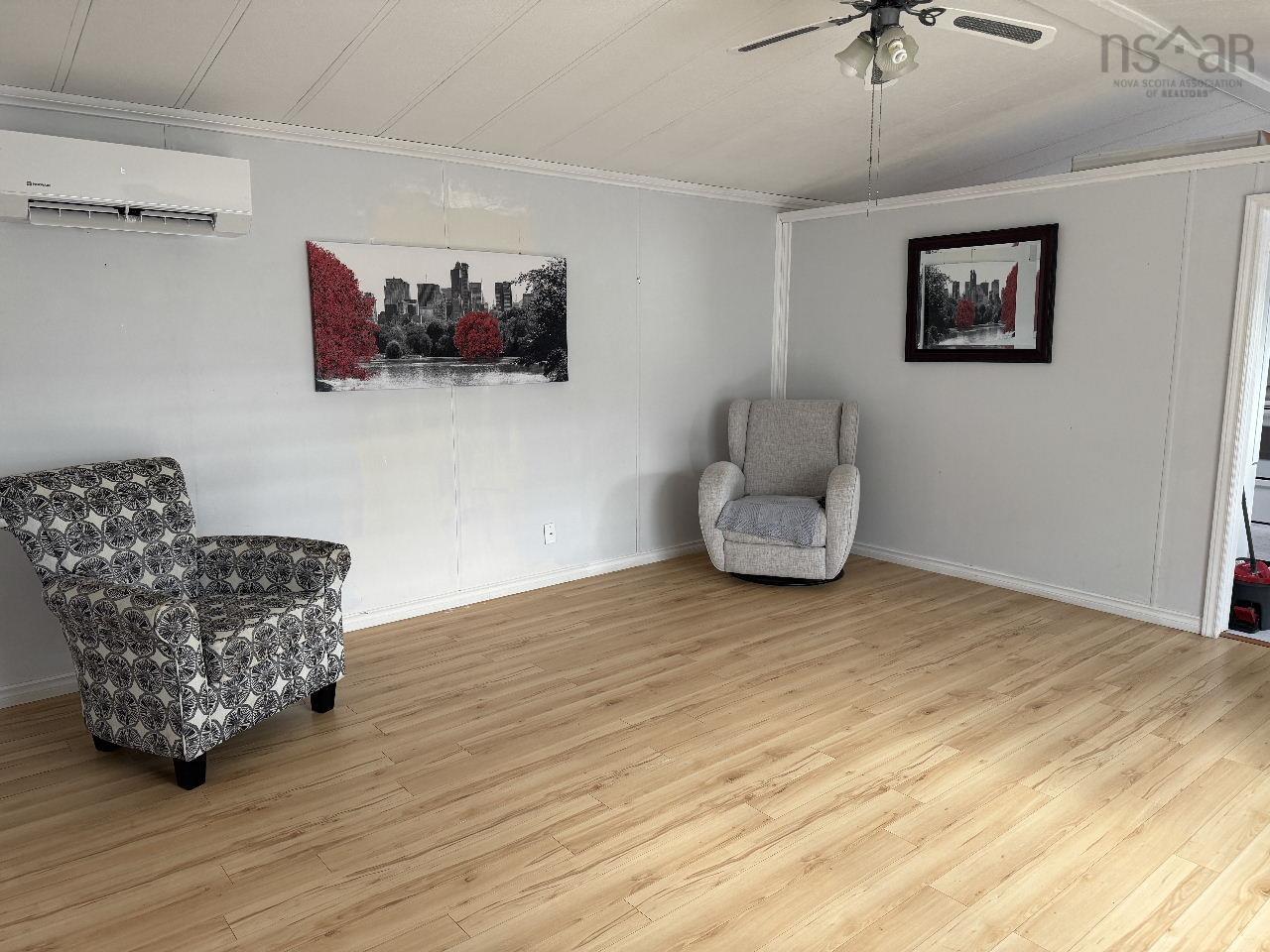 29 Joshua Street photo #10