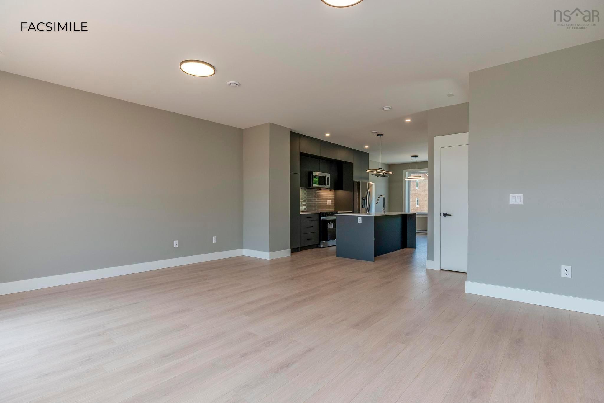 55B Honeygold Drive photo #4