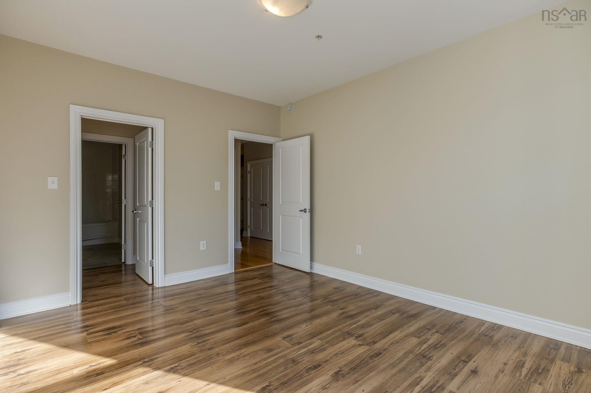 211 168 Green Village Lane photo #30