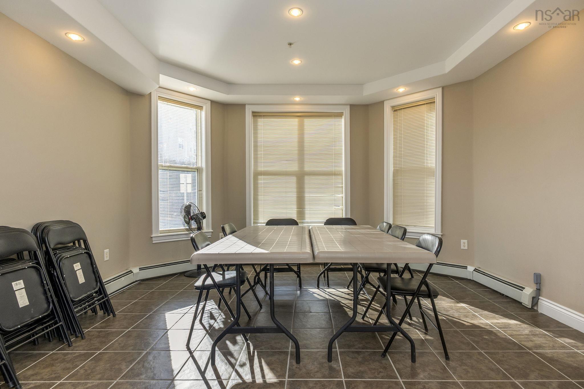 211 168 Green Village Lane photo #38