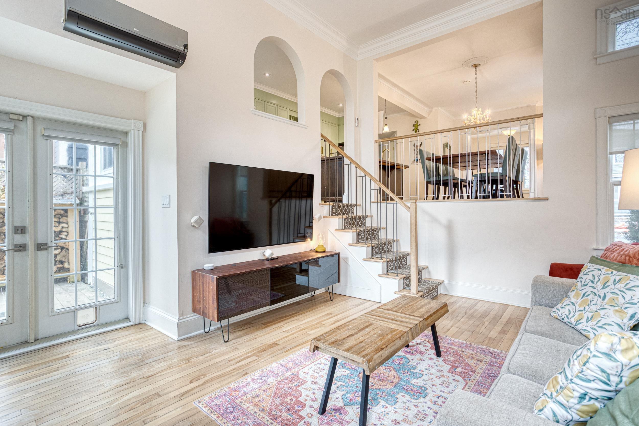 6318 Lawrence Street photo #26