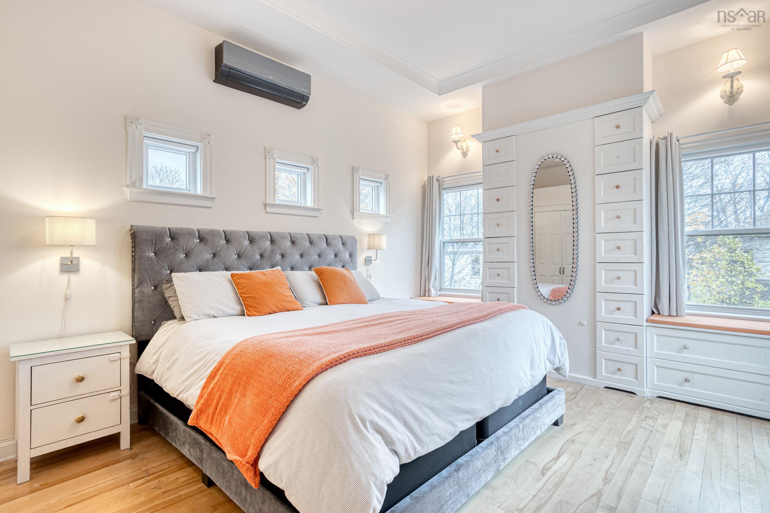 6318 Lawrence Street photo #38