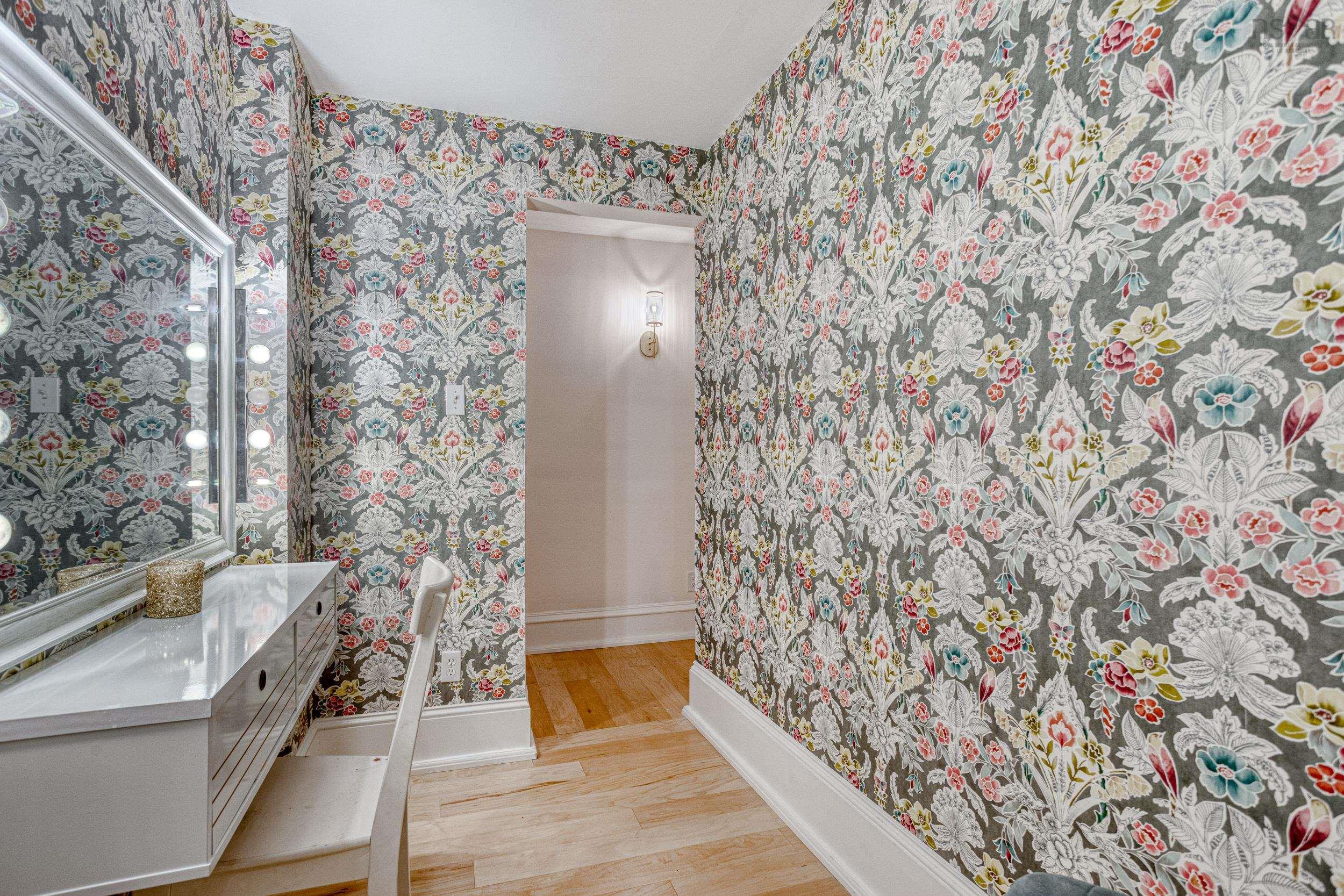 6318 Lawrence Street photo #39