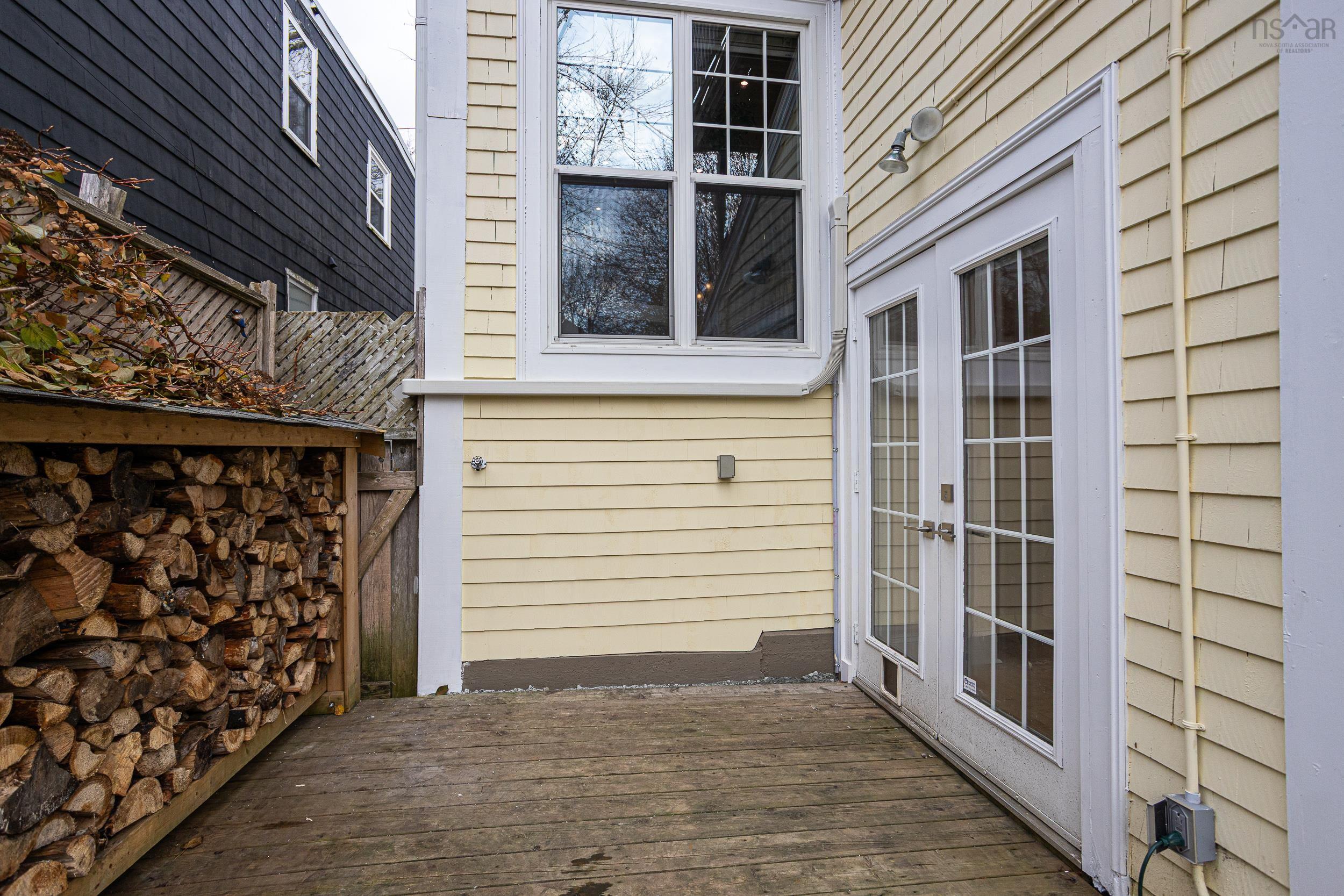 6318 Lawrence Street photo #41