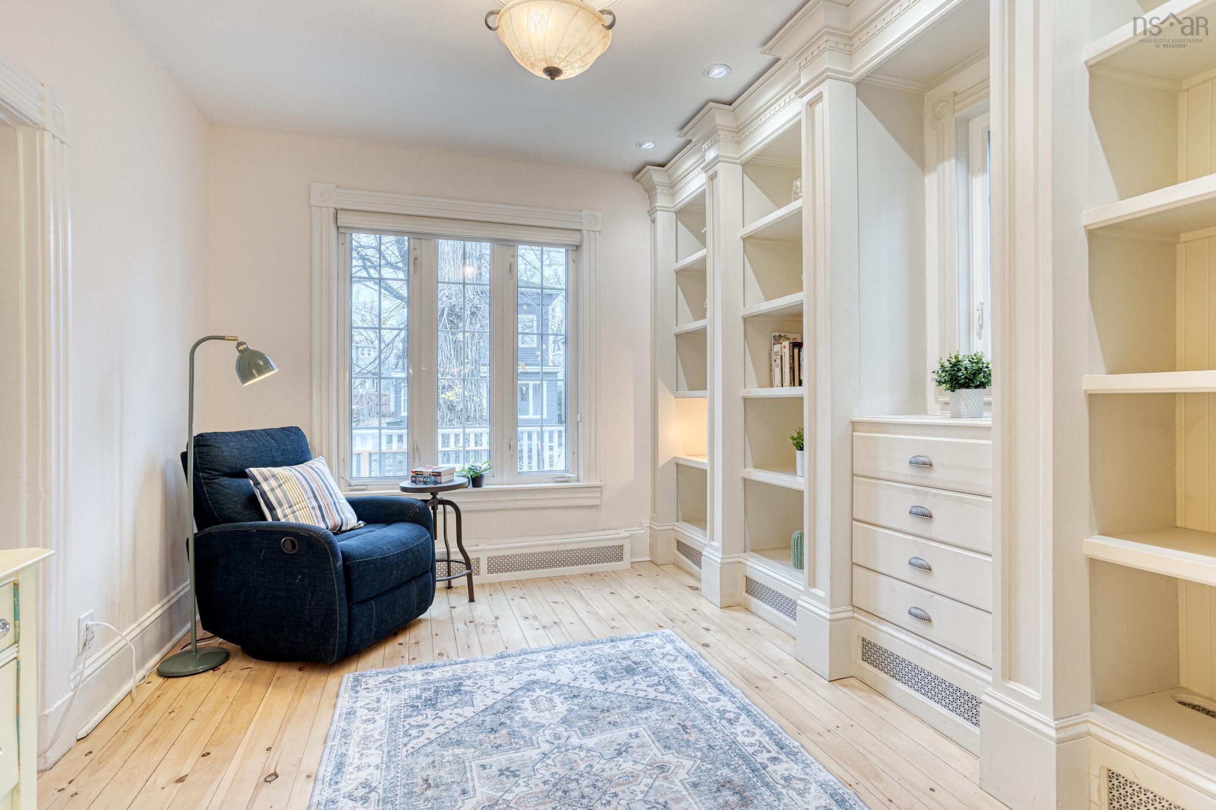 6318 Lawrence Street photo #7