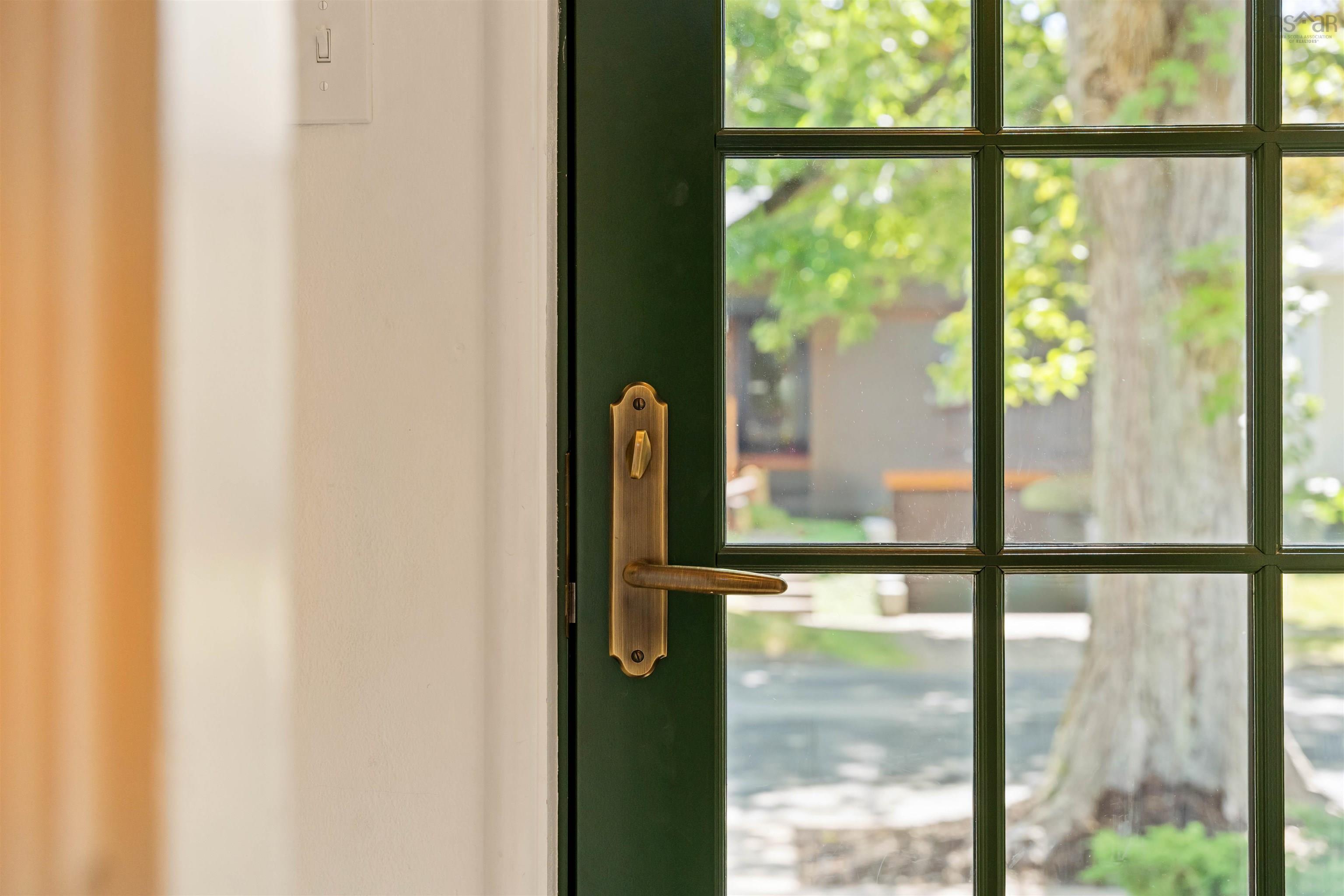 6347 London Street photo #2